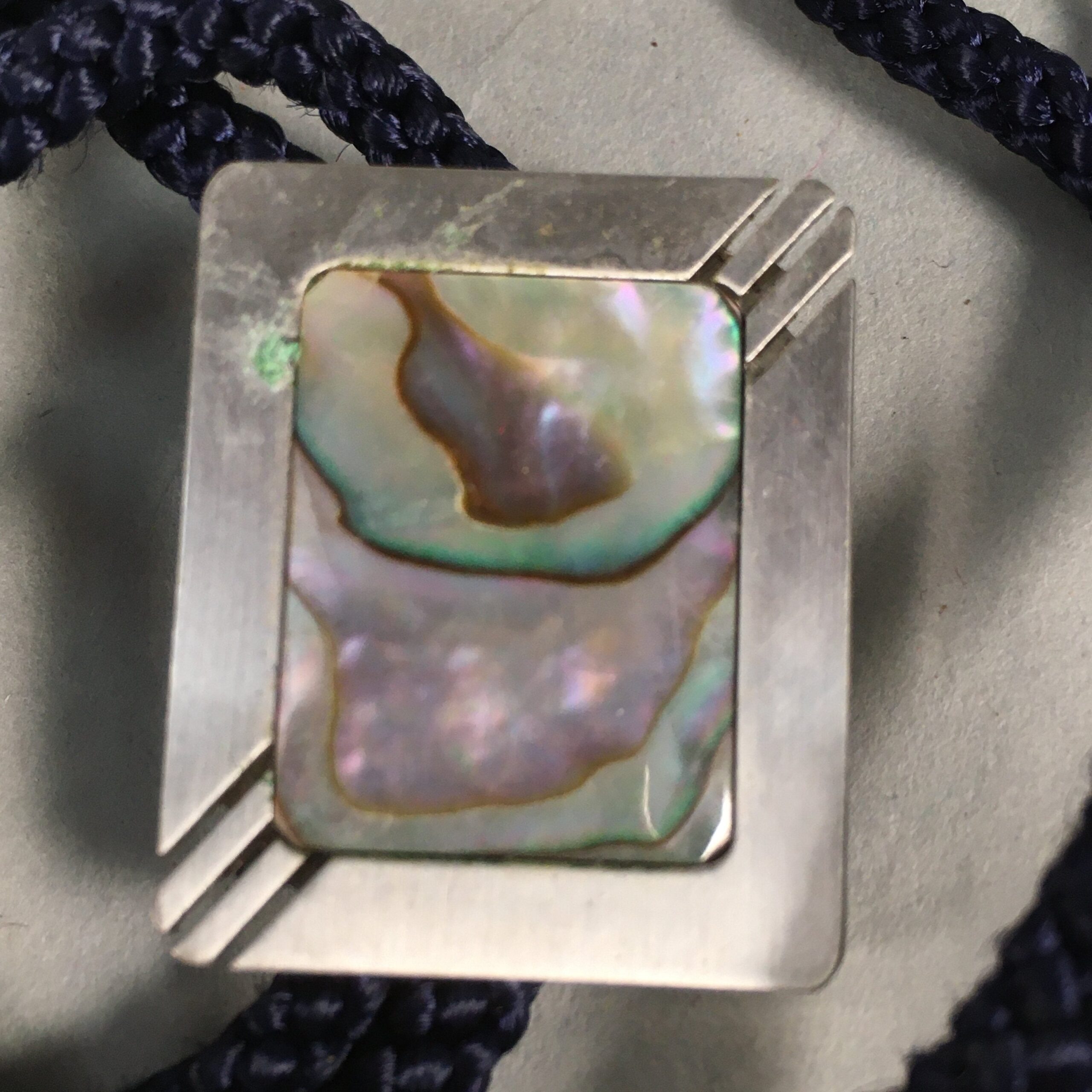 Japanese Bolo Tie Vtg Necklace Shell Rectangle Metal Dark Blue String JK33