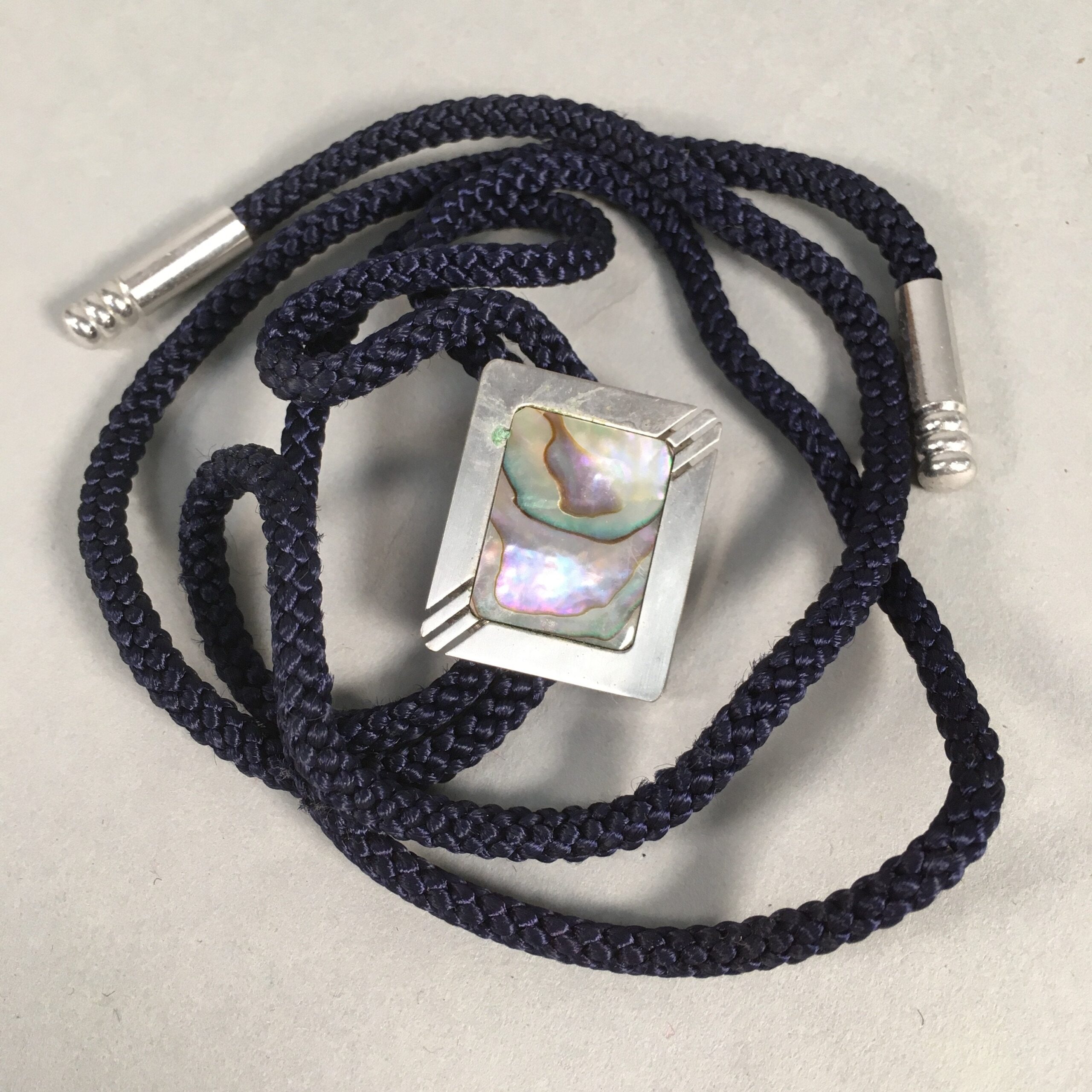 Japanese Bolo Tie Vtg Necklace Shell Rectangle Metal Dark Blue String JK33