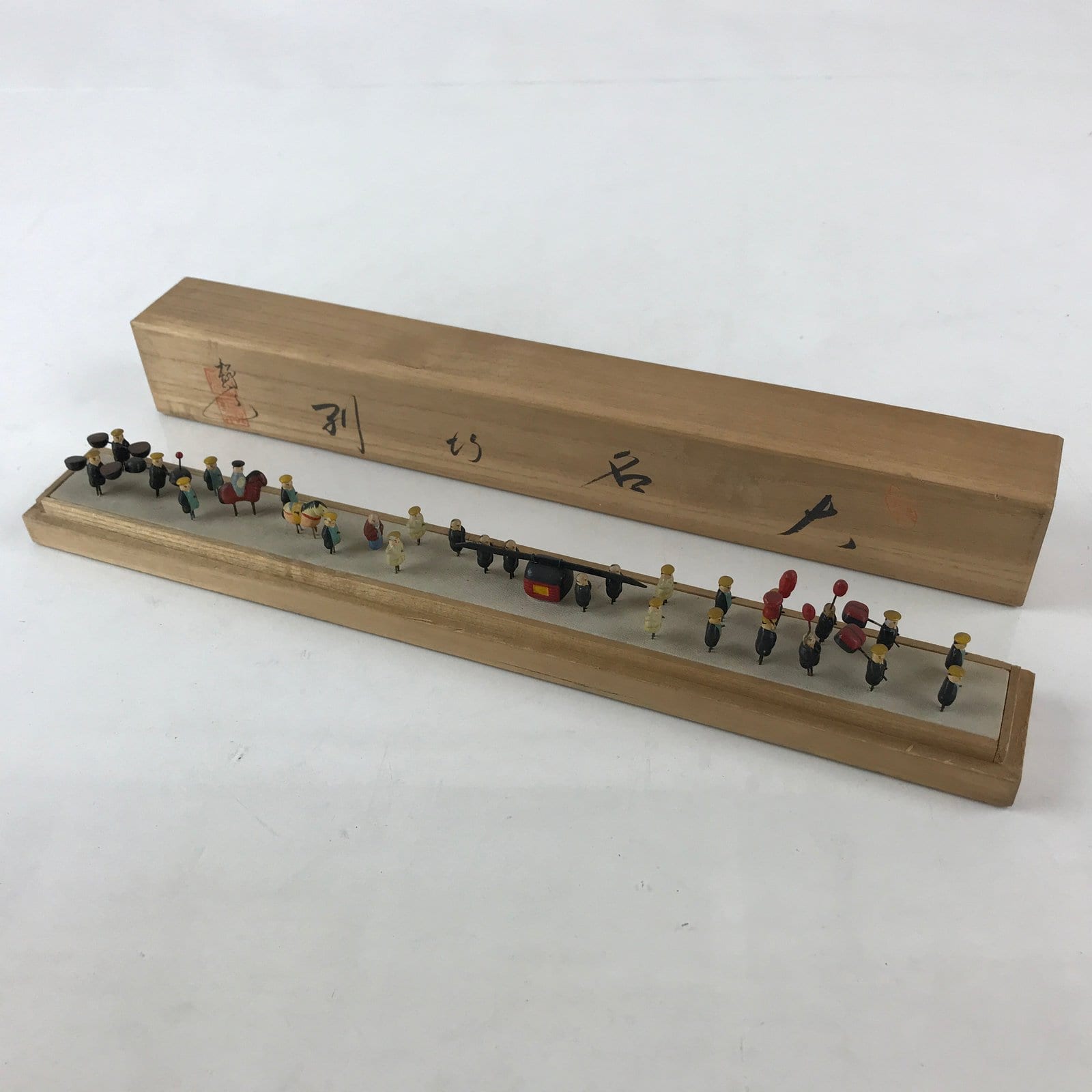 Japanese Boxed Display Art Tiny Dolls Daimyo-Gyoretsu Daimyo Procession JK519