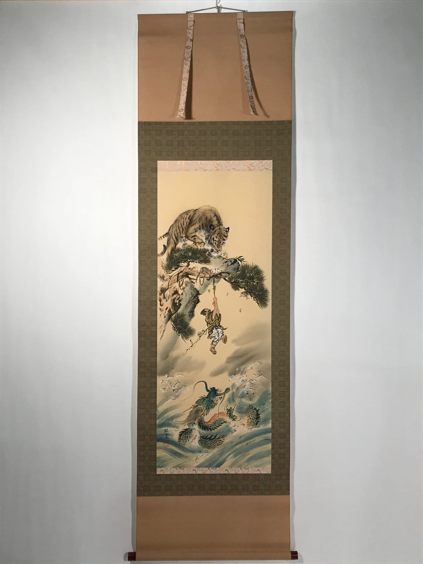 Japanese Boxed Hanging Scroll Vtg Kakejiku Man Hanging Vine Tiger Zen Koan KJ160