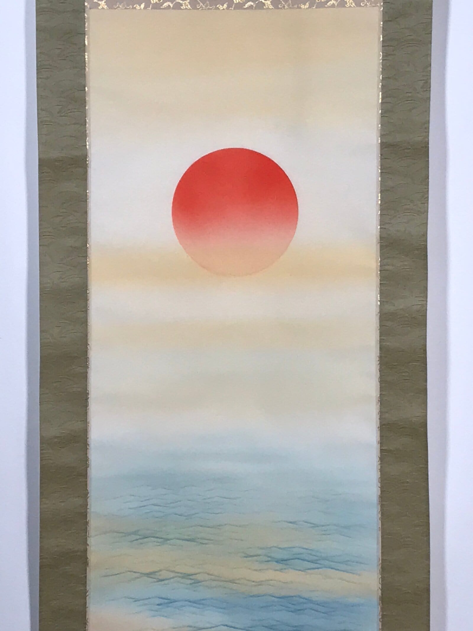 Japanese Boxed Hanging Scroll Vtg Red Rising Sun Calm Waves Kakejiku SC975
