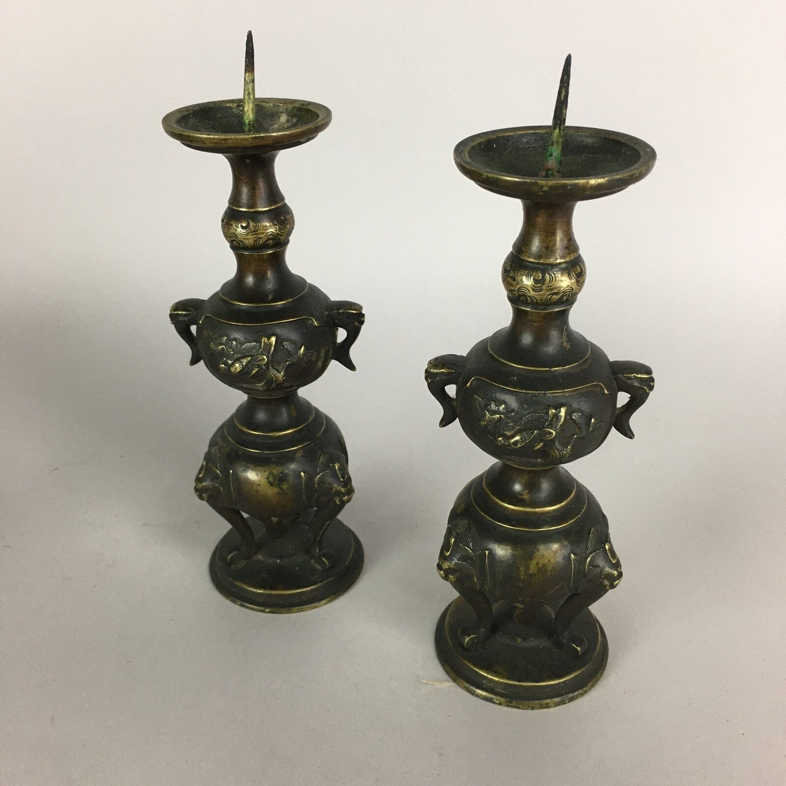 Japanese Buddhist Altar Fitting 2 pc Set Candle Stand Vtg Bronze Shokudai BU436