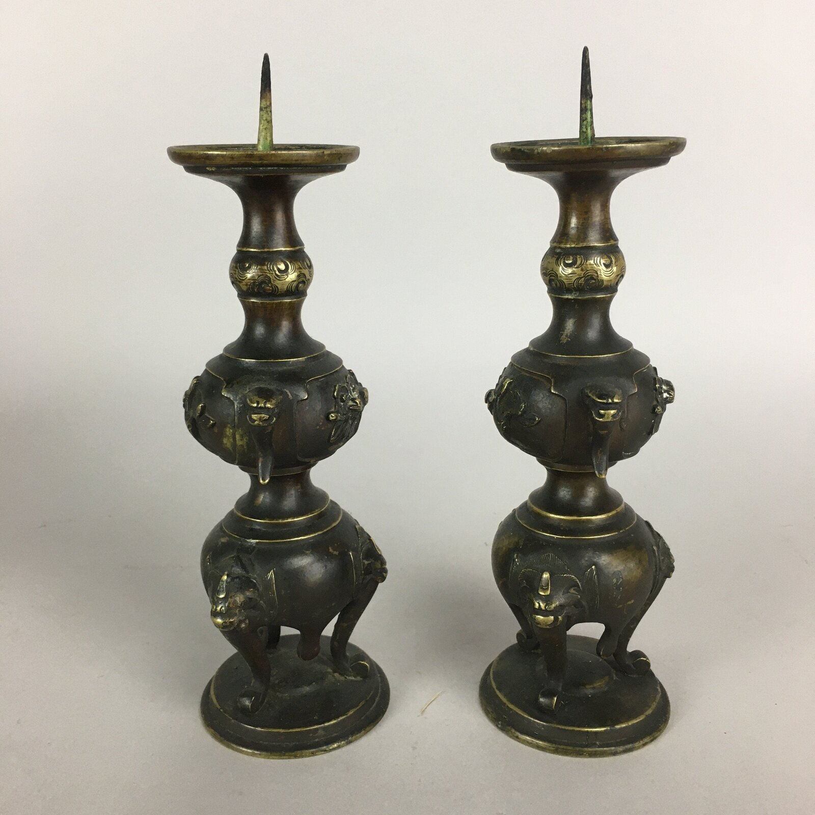 Japanese Buddhist Altar Fitting 2 pc Set Candle Stand Vtg Bronze Shokudai BU436