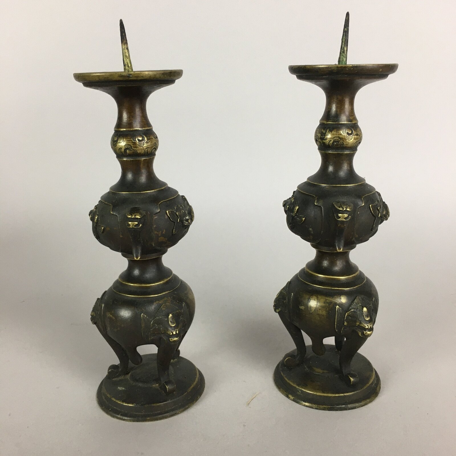 Japanese Buddhist Altar Fitting 2 pc Set Candle Stand Vtg Bronze Shokudai BU436
