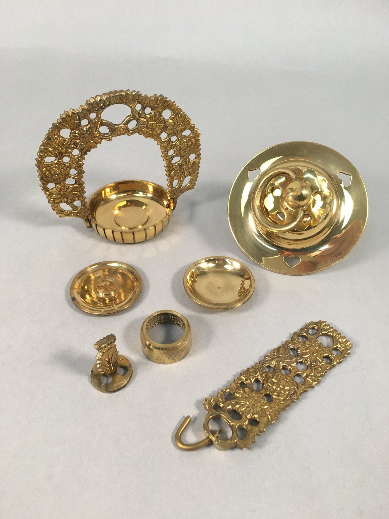 Japanese Buddhist Altar Fitting Vtg Brass Hanging Lantern Rinto Butsudan BU336