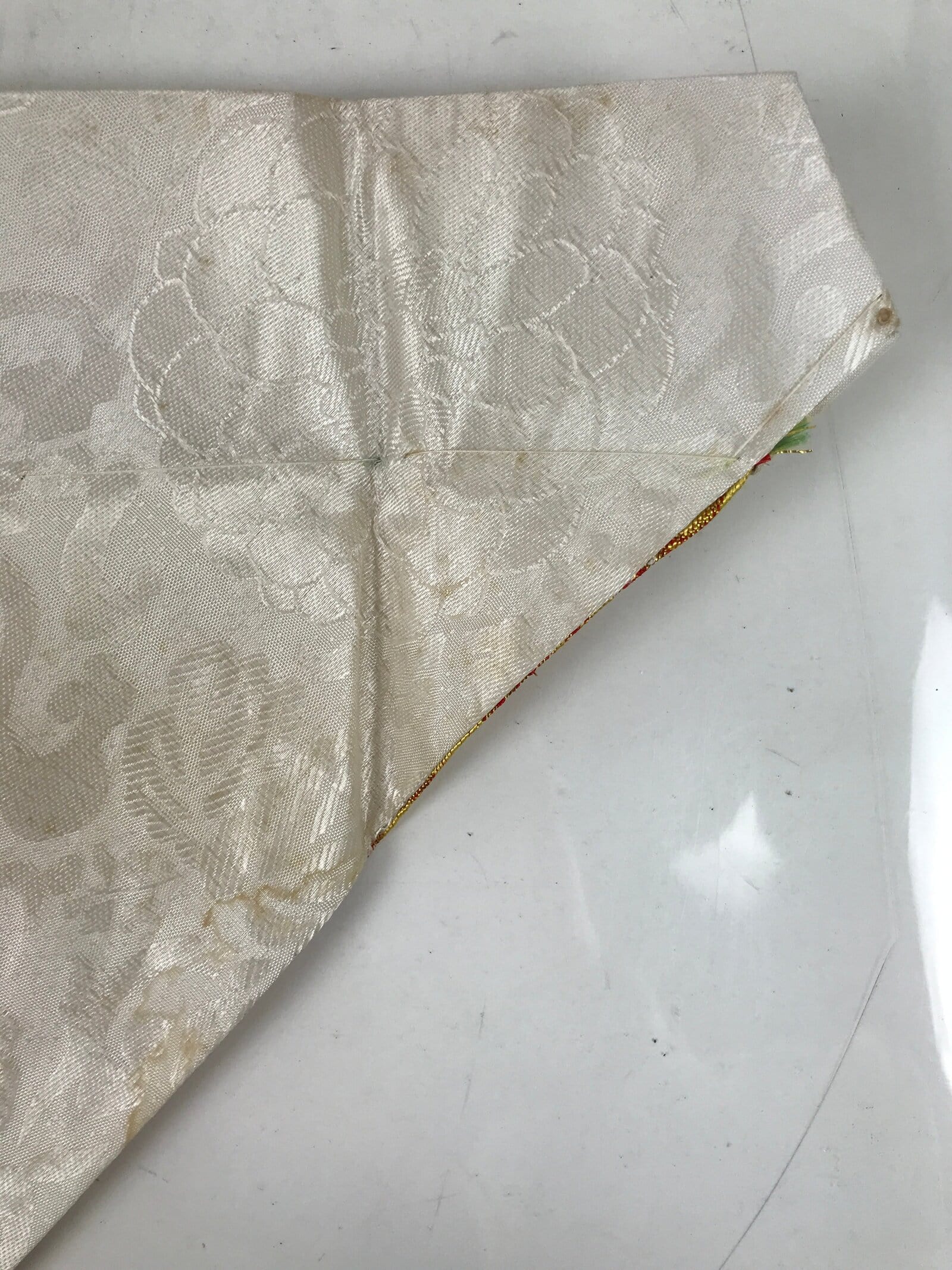 Japanese Buddhist Altar Silk Table Cloth Uchishiki Chrysanthemum Red Gold UC21