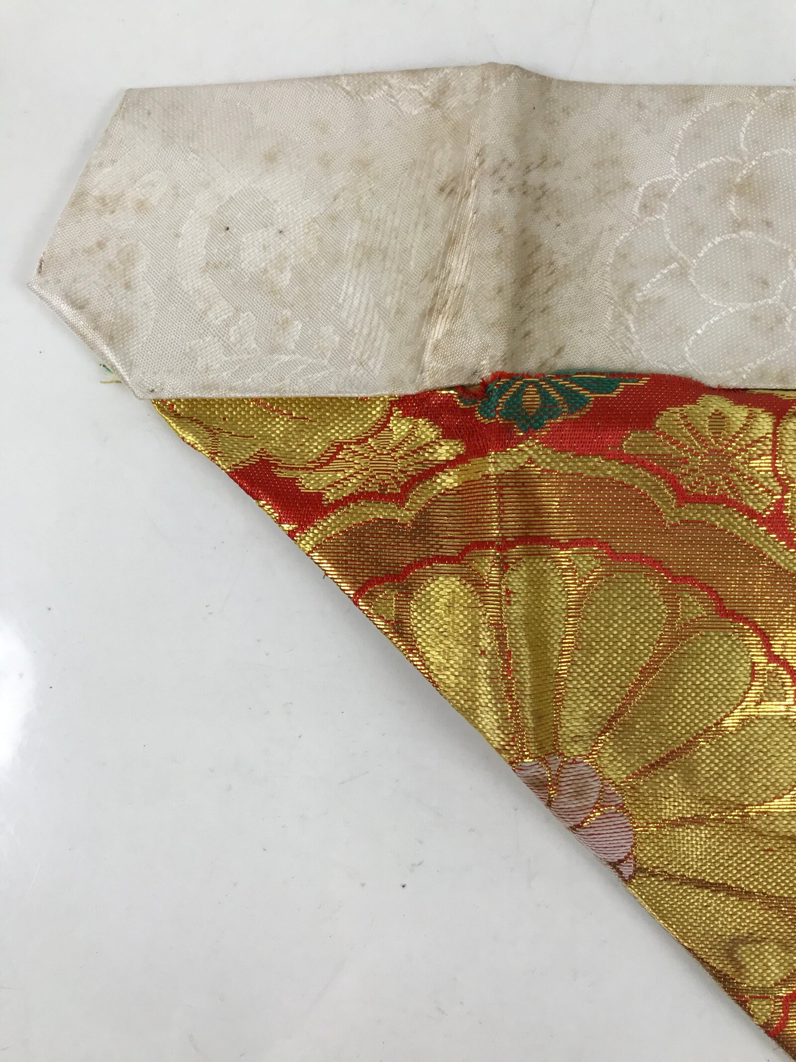 Japanese Buddhist Altar Silk Table Cloth Uchishiki Chrysanthemum Red Gold UC21