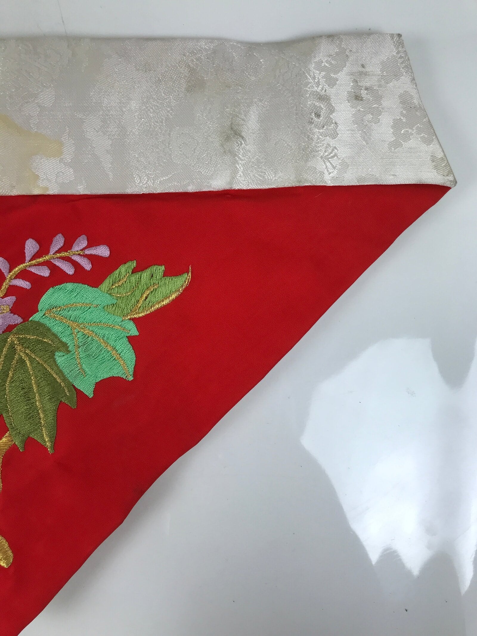 Japanese Buddhist Altar Silk Table Cloth Uchishiki Embroidered Floral Leaf UC32