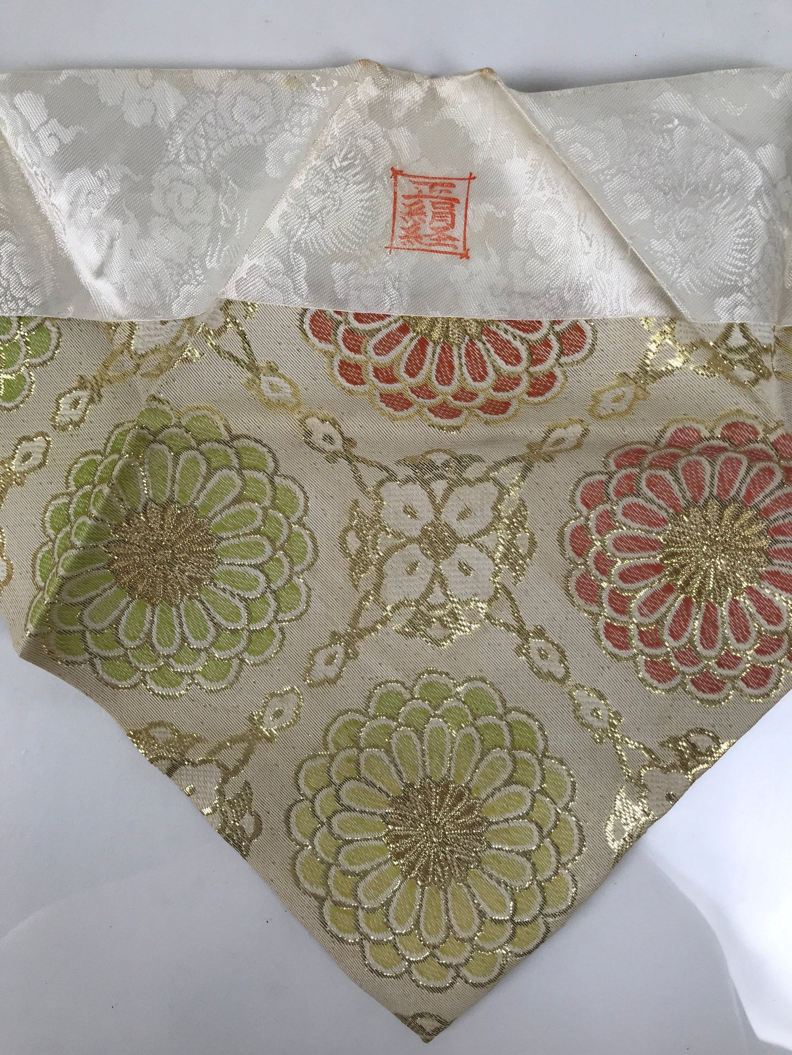 Japanese Buddhist Altar Silk Table Cloth Uchishiki Gold Chrysanthemum Pink UC42