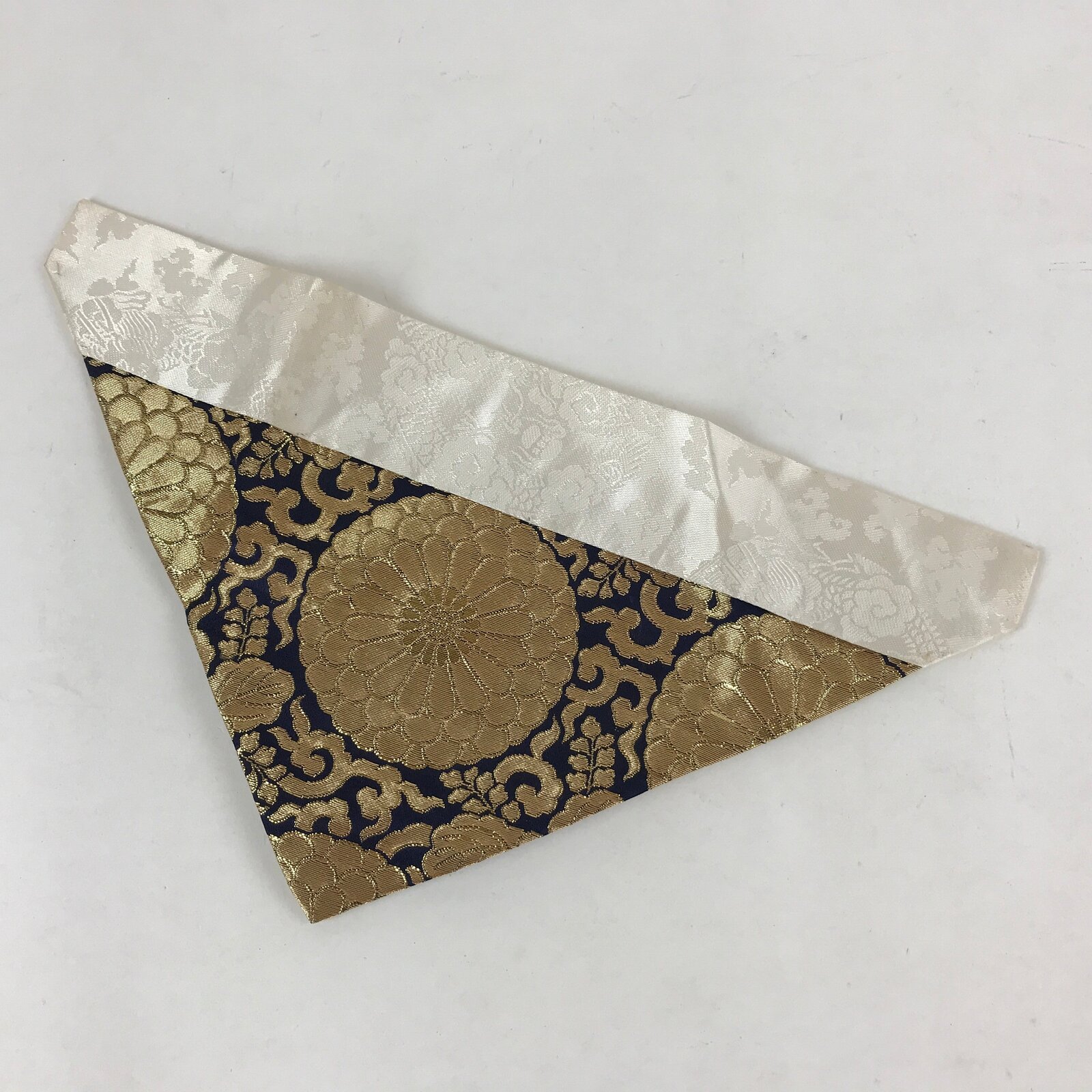 Japanese Buddhist Altar Silk Tablecloth Uchishiki Vtg Triangle Black Gold BA139