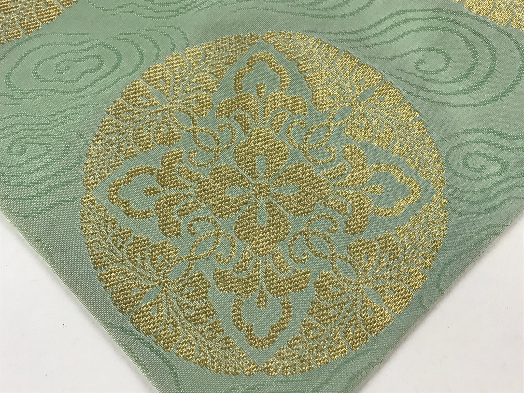 Japanese Buddhist Altar Silk Tablecloth Uchishiki Vtg Triangle Gold Green BA95