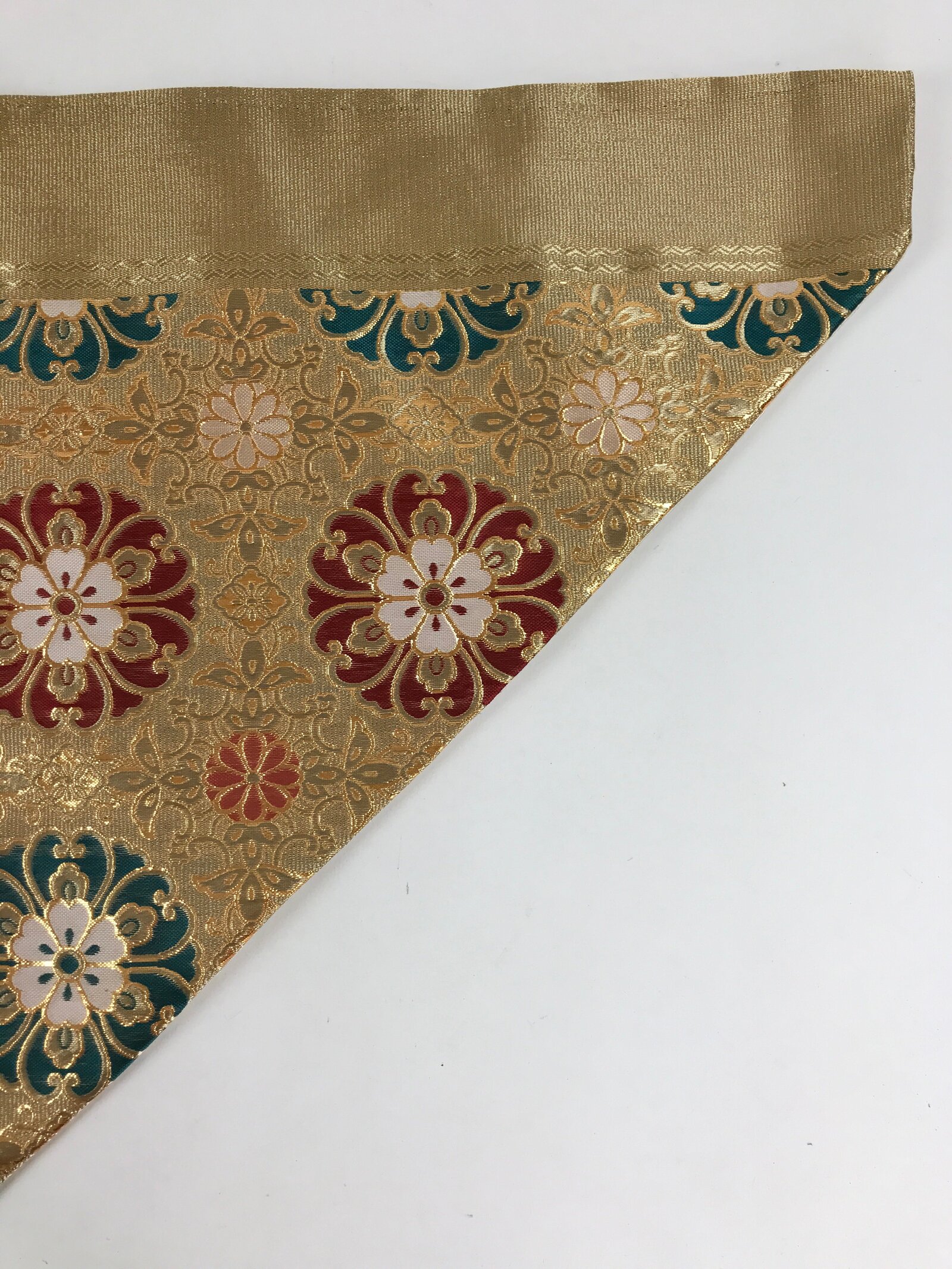Japanese Buddhist Altar Silk Tablecloth Uchishiki Vtg Triangle Gold Peony BA99