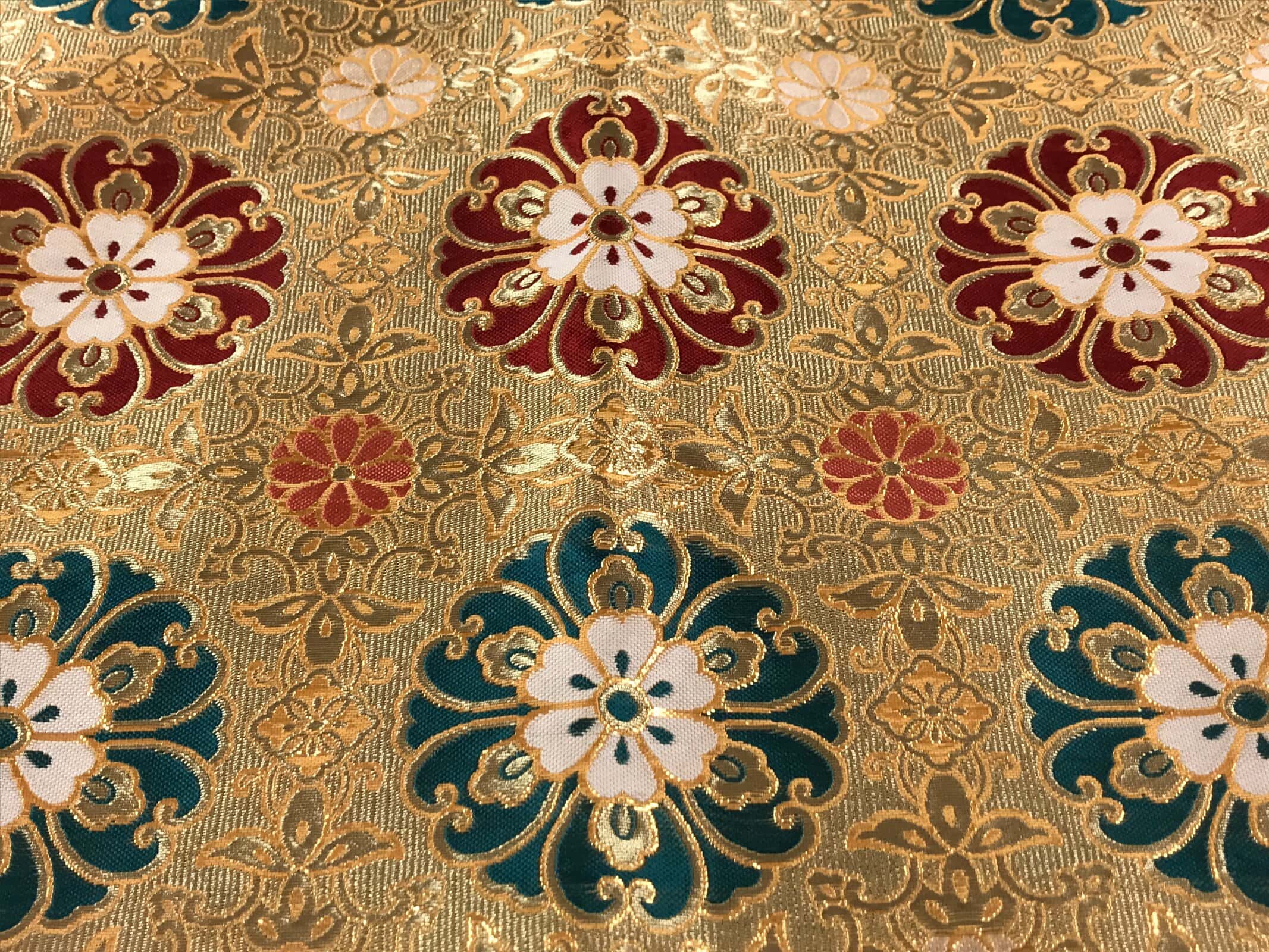 Japanese Buddhist Altar Silk Tablecloth Uchishiki Vtg Triangle Gold Peony BA99