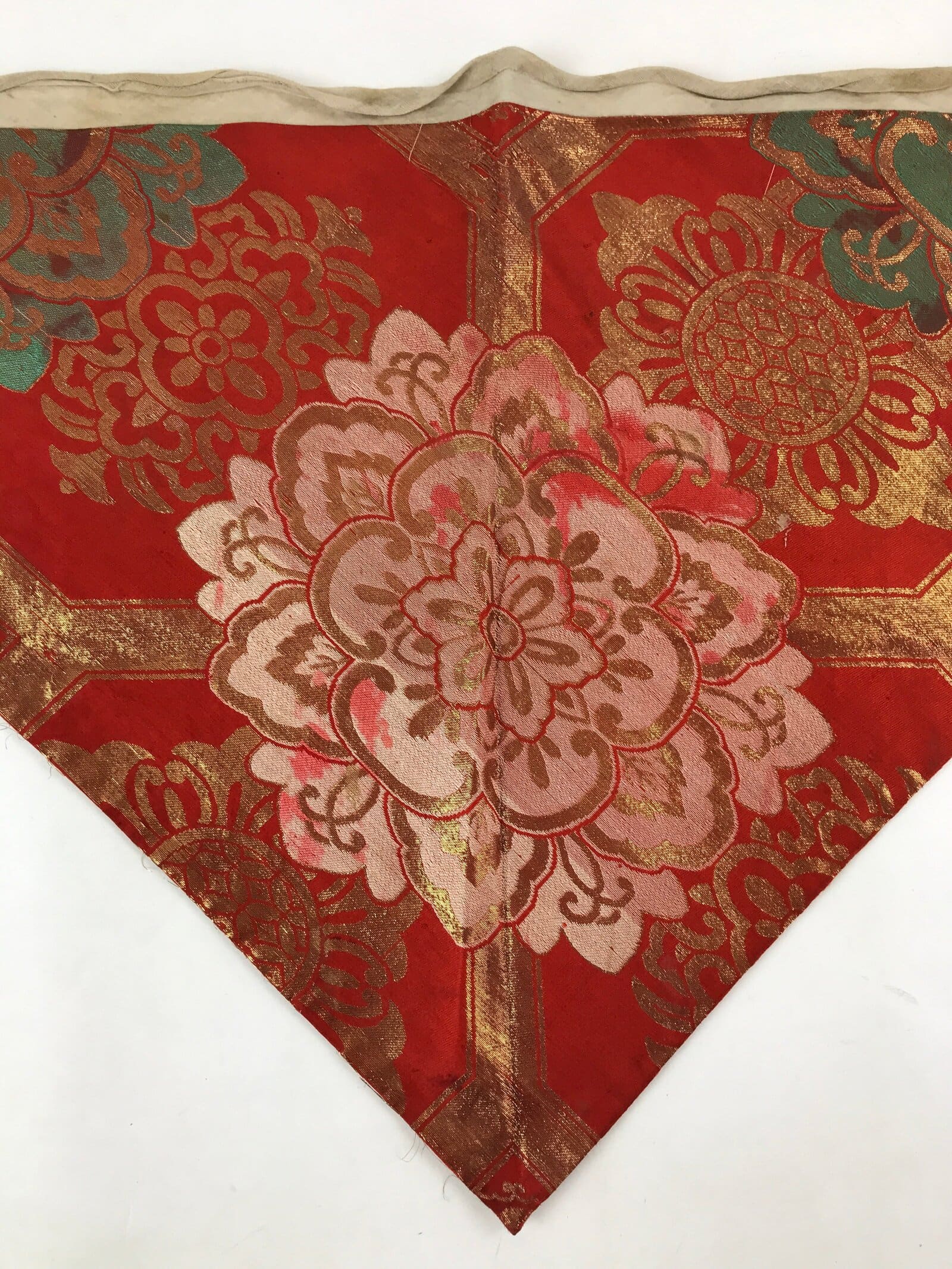 Japanese Buddhist Altar Silk Tablecloth Uchishiki Vtg Triangle Red Peony BA100