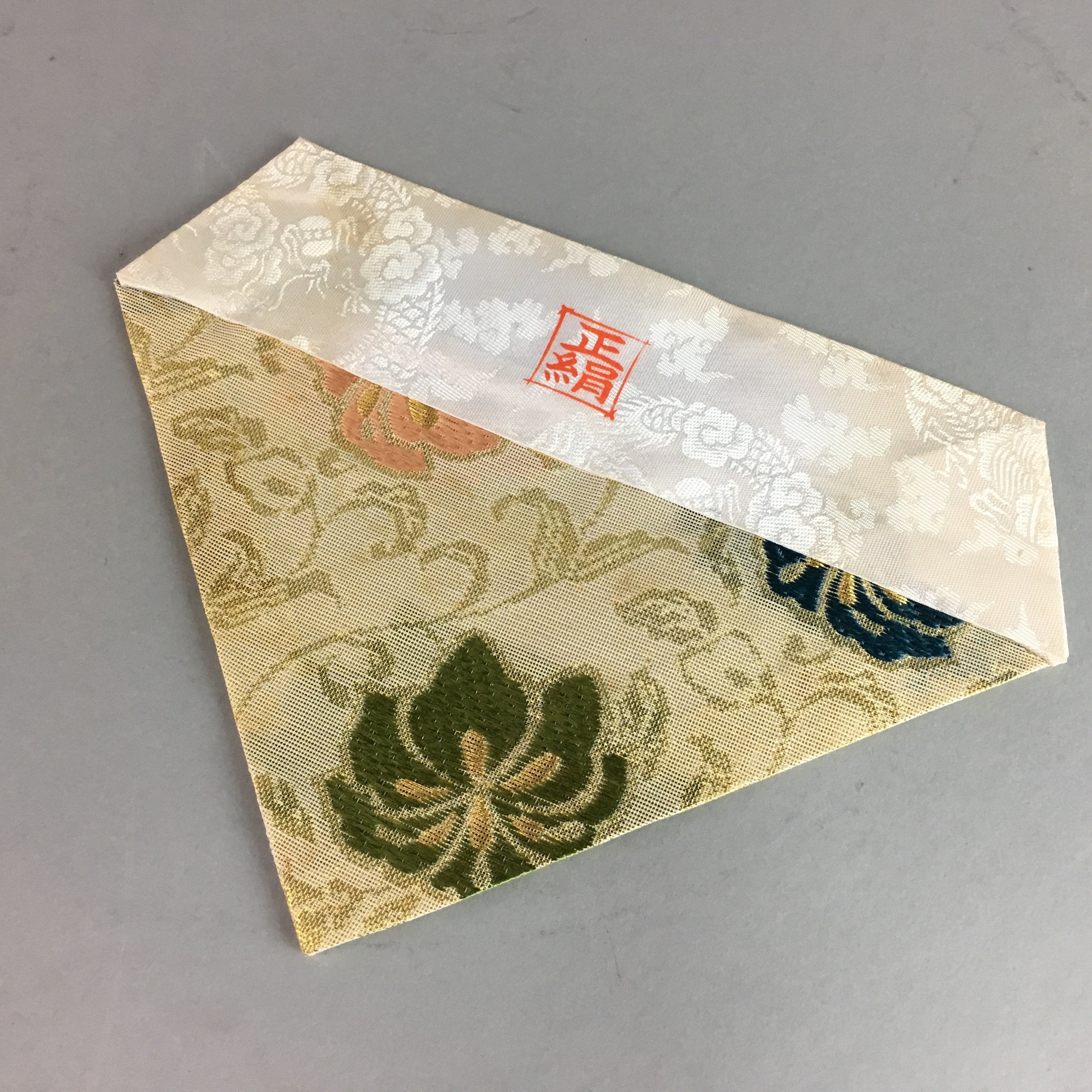 Japanese Buddhist Altar Table Cloth 67.5cm Uchishiki Gold Floral Kyozukue B779