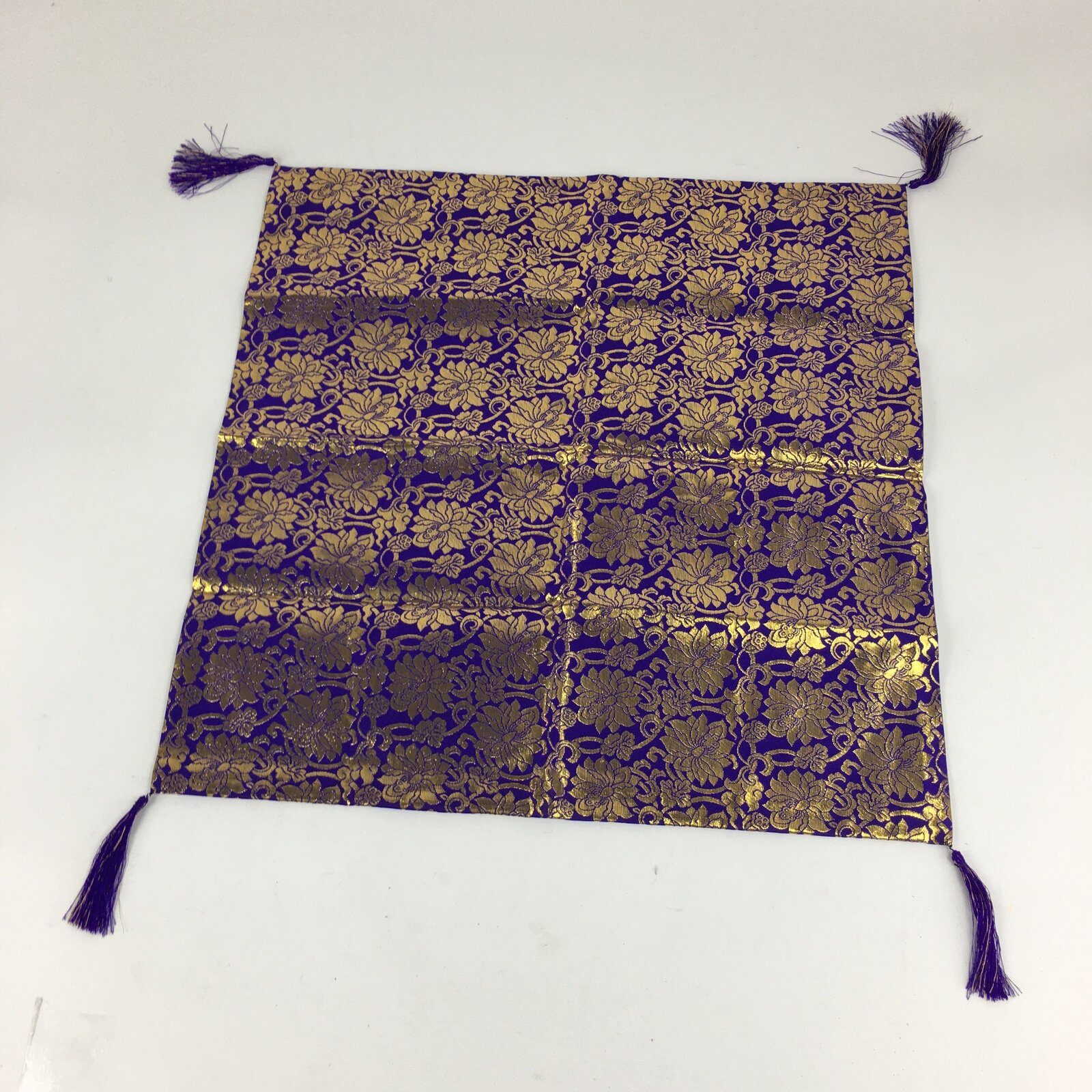 Japanese Buddhist Altar Table Cloth Vtg Uchishiki Square Saidan Gold Flower BU626