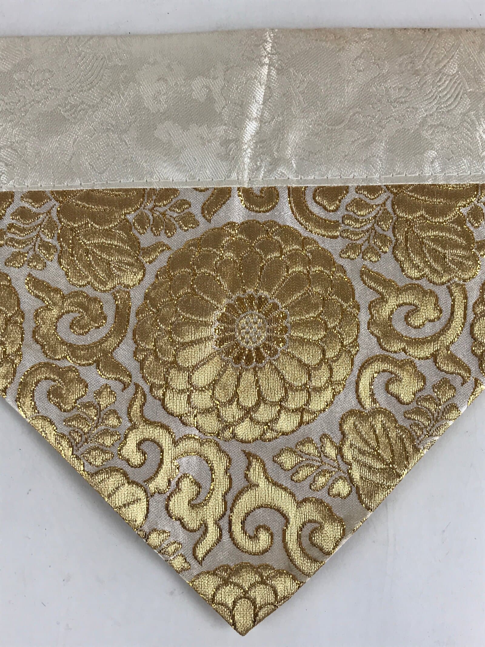 Japanese Buddhist Altar Tablecloth Uchishiki Vtg Triangle Uwajoku Maejyoku BU850