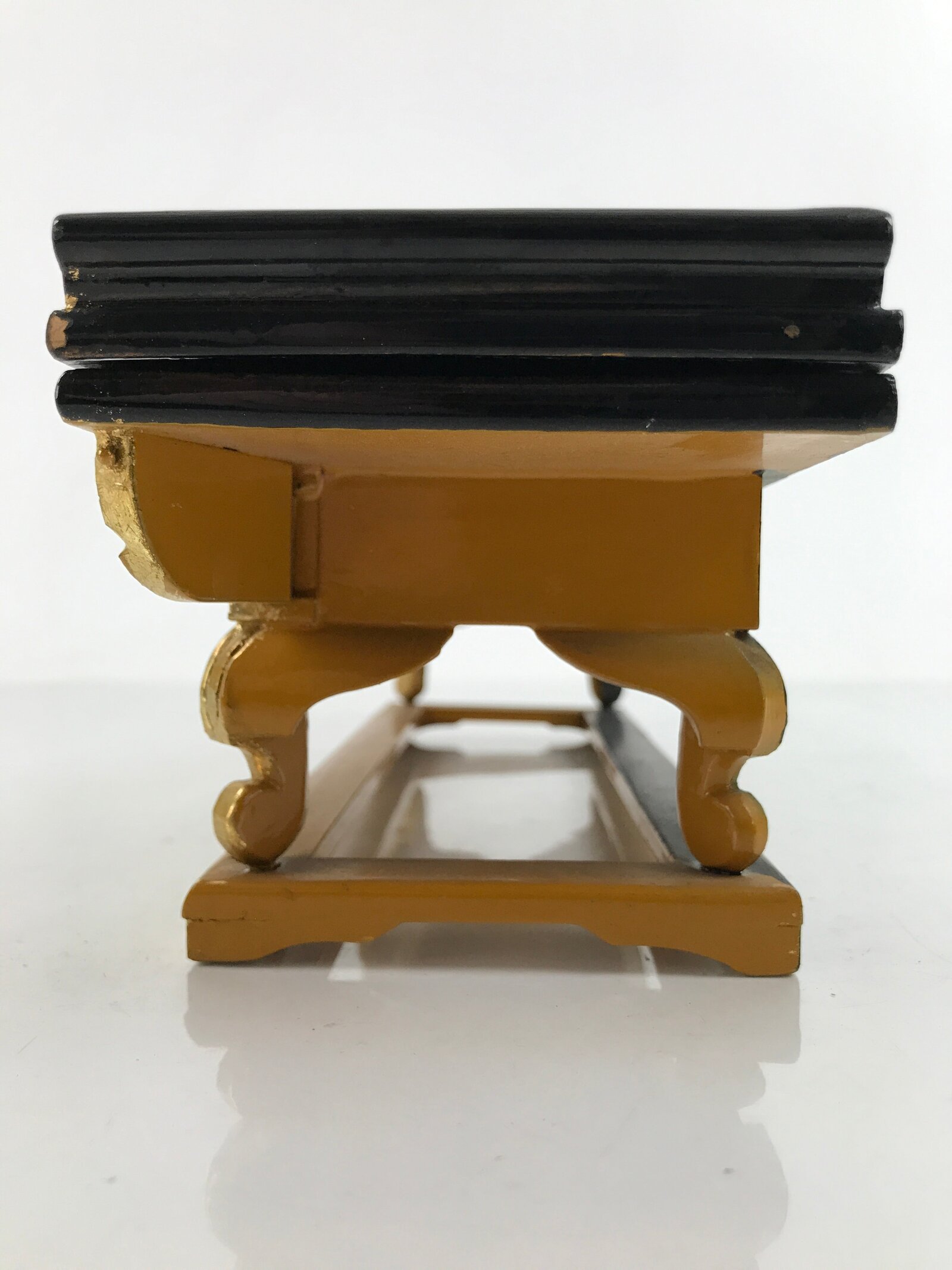 Japanese Buddhist Altar Wood Lacquer Offering Table Vtg Maejoku Red Gold BA405