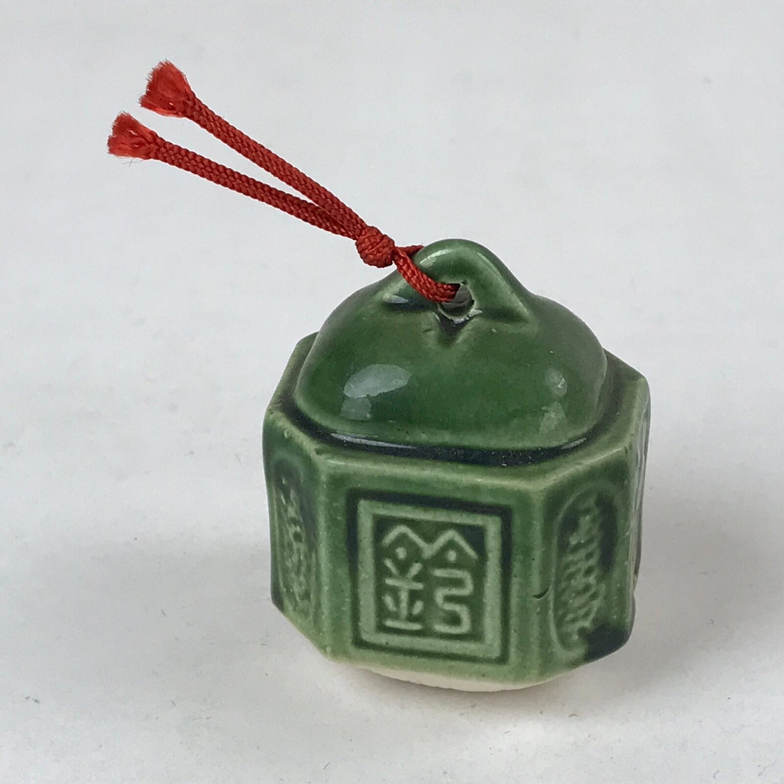 Japanese Ceramic Bell Dorei Vtg Tsuchi-Suzu Station Amulet Green Red DR511