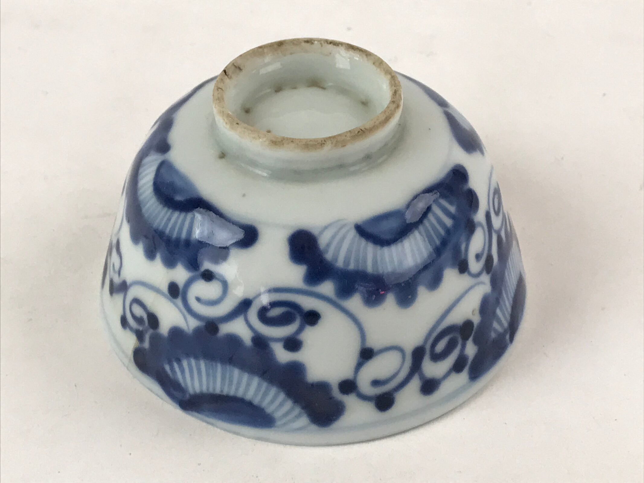 Japanese Ceramic Chawan Lidded Bowl Vtg White Blue Floral Design Pottery PY500