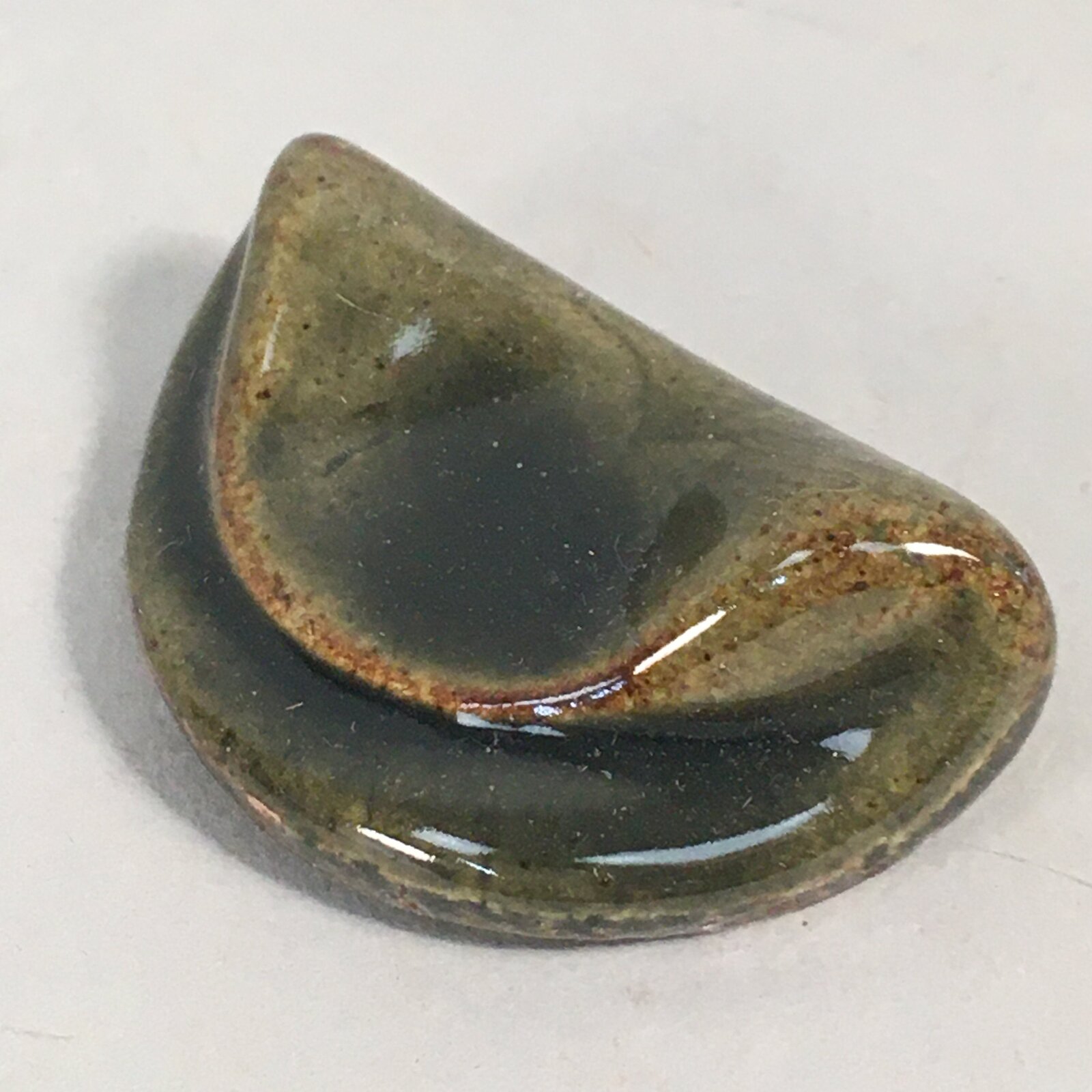 Japanese Ceramic Chopstick Rest Holder Vtg Pottery Green Bent CR201