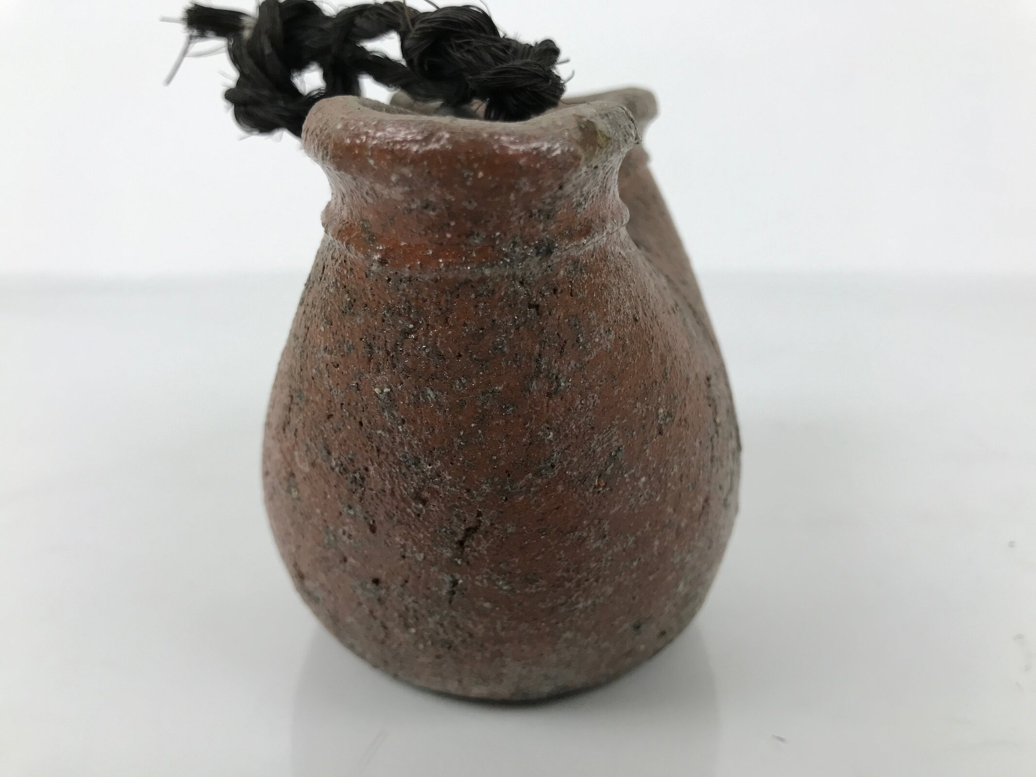 Japanese Ceramic Flower Vase Vtg Kabin Unglazed Brown Hanging Notch Rope FK220