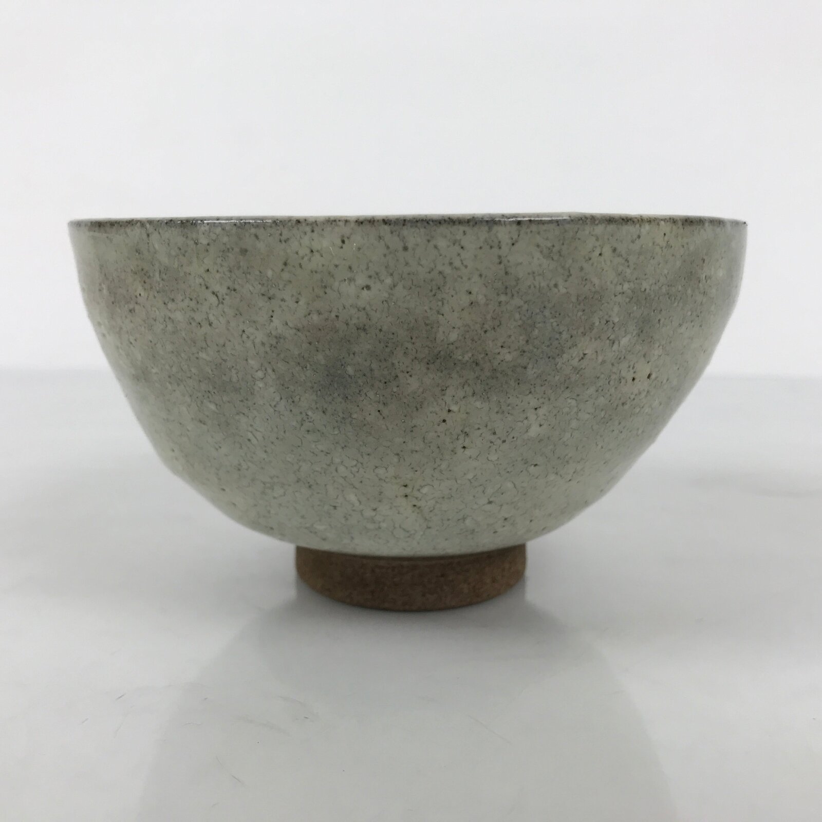 Japanese Ceramic Green Tea Bowl Matcha Chawan Vtg Pottery Gray Brown CHB124