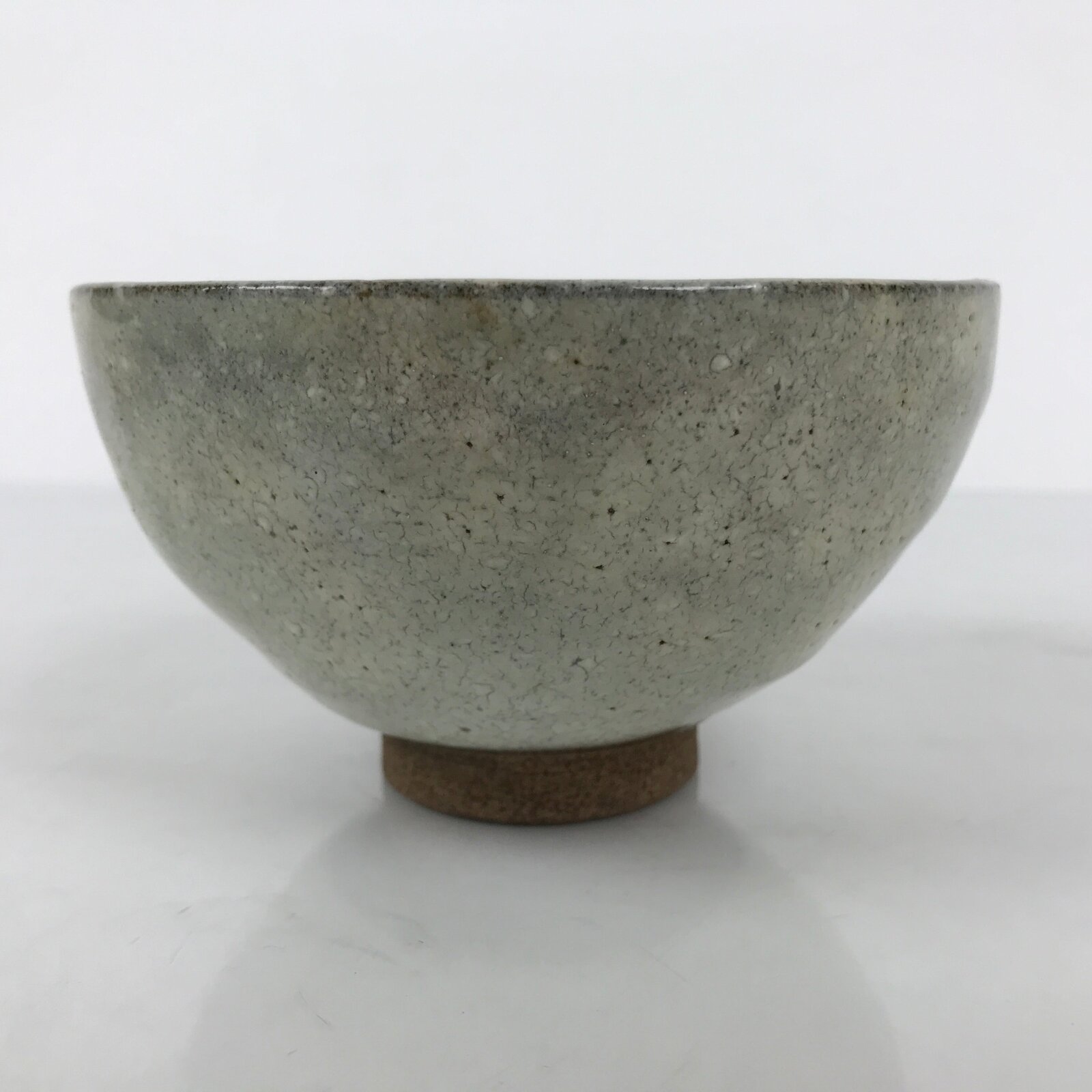 Japanese Ceramic Green Tea Bowl Matcha Chawan Vtg Pottery Gray Brown CHB124