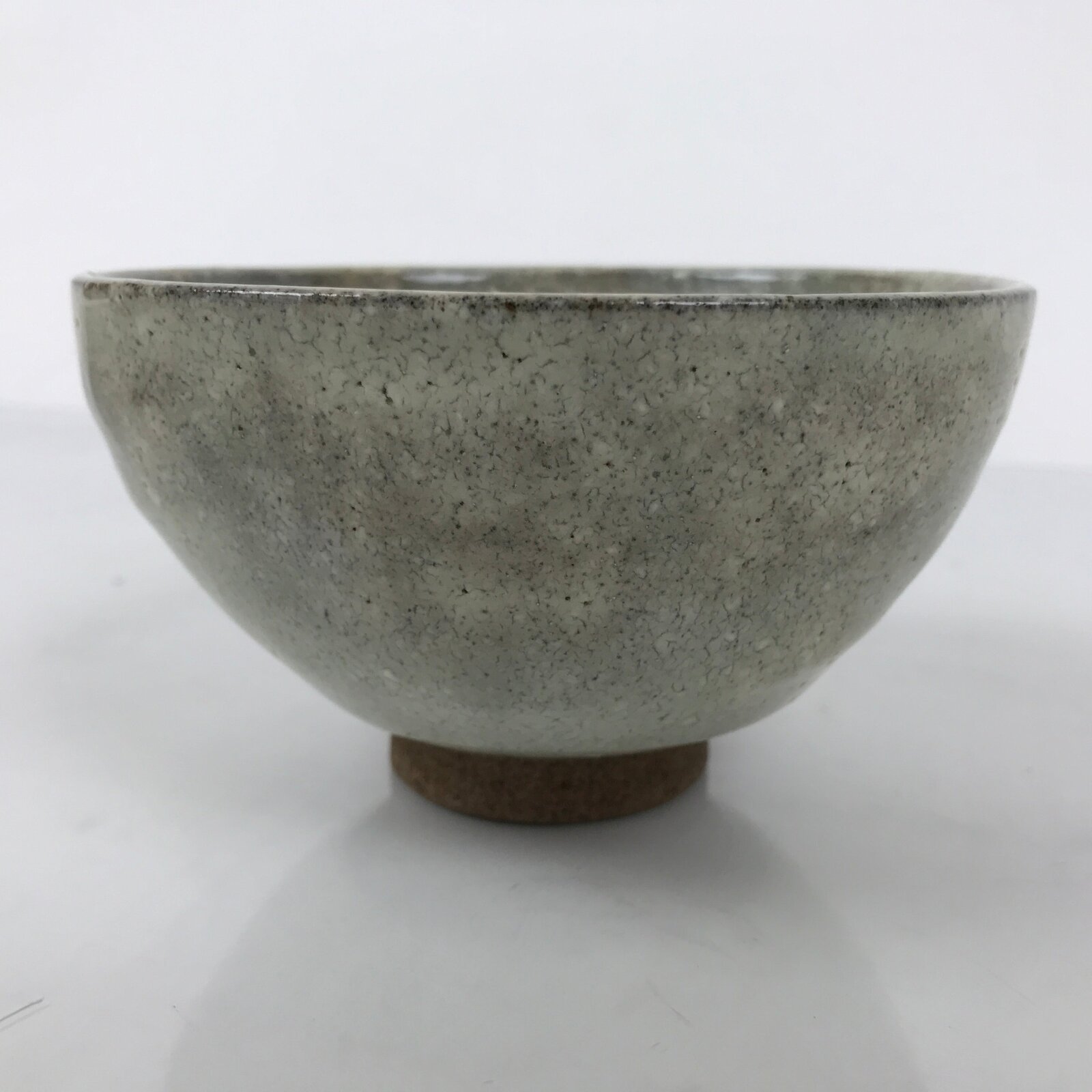 Japanese Ceramic Green Tea Bowl Matcha Chawan Vtg Pottery Gray Brown CHB124