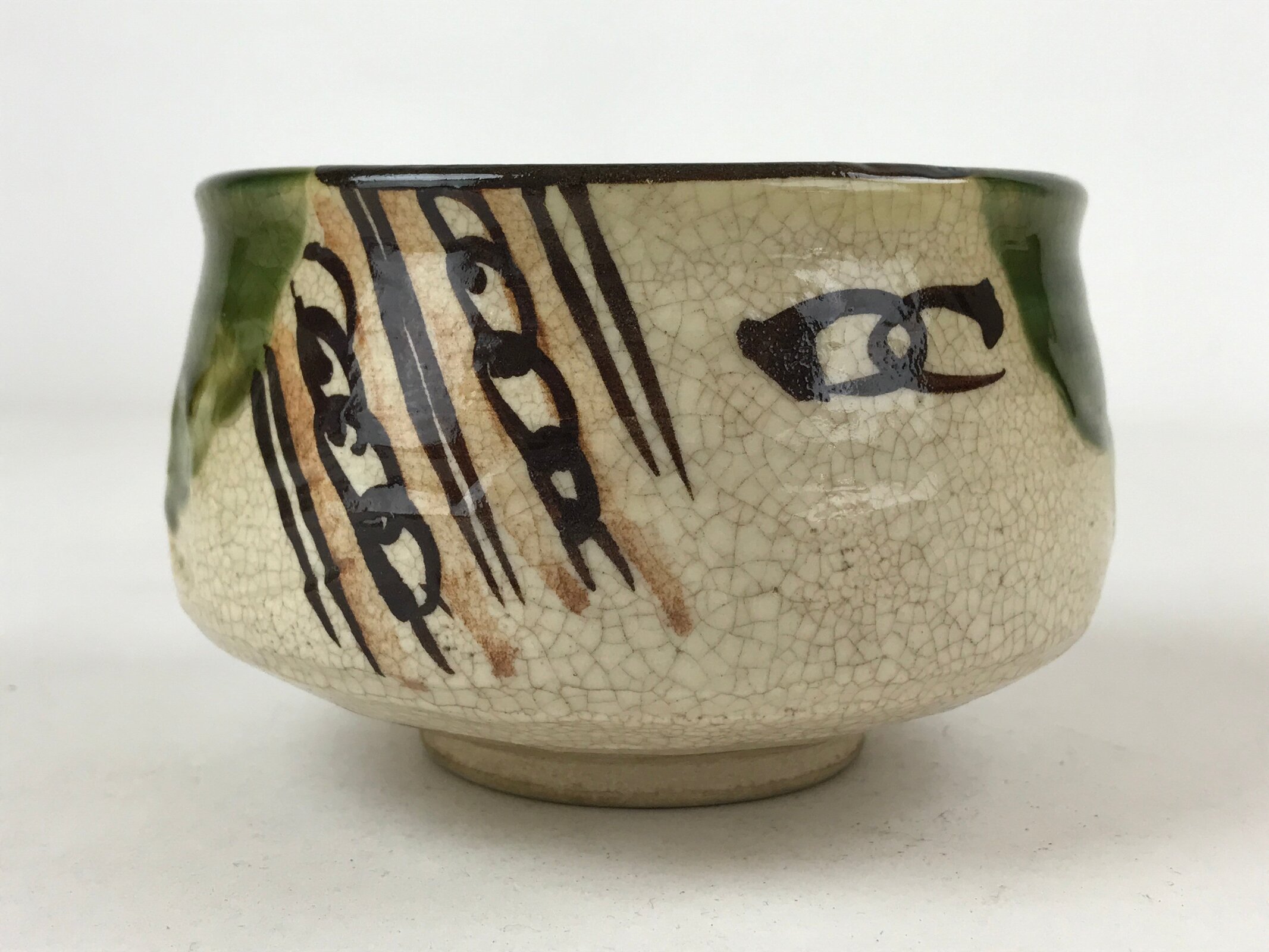 Japanese Ceramic Green Tea Bowl Vtg Oribe Green Brown Floral Crackle Glaze CHB24