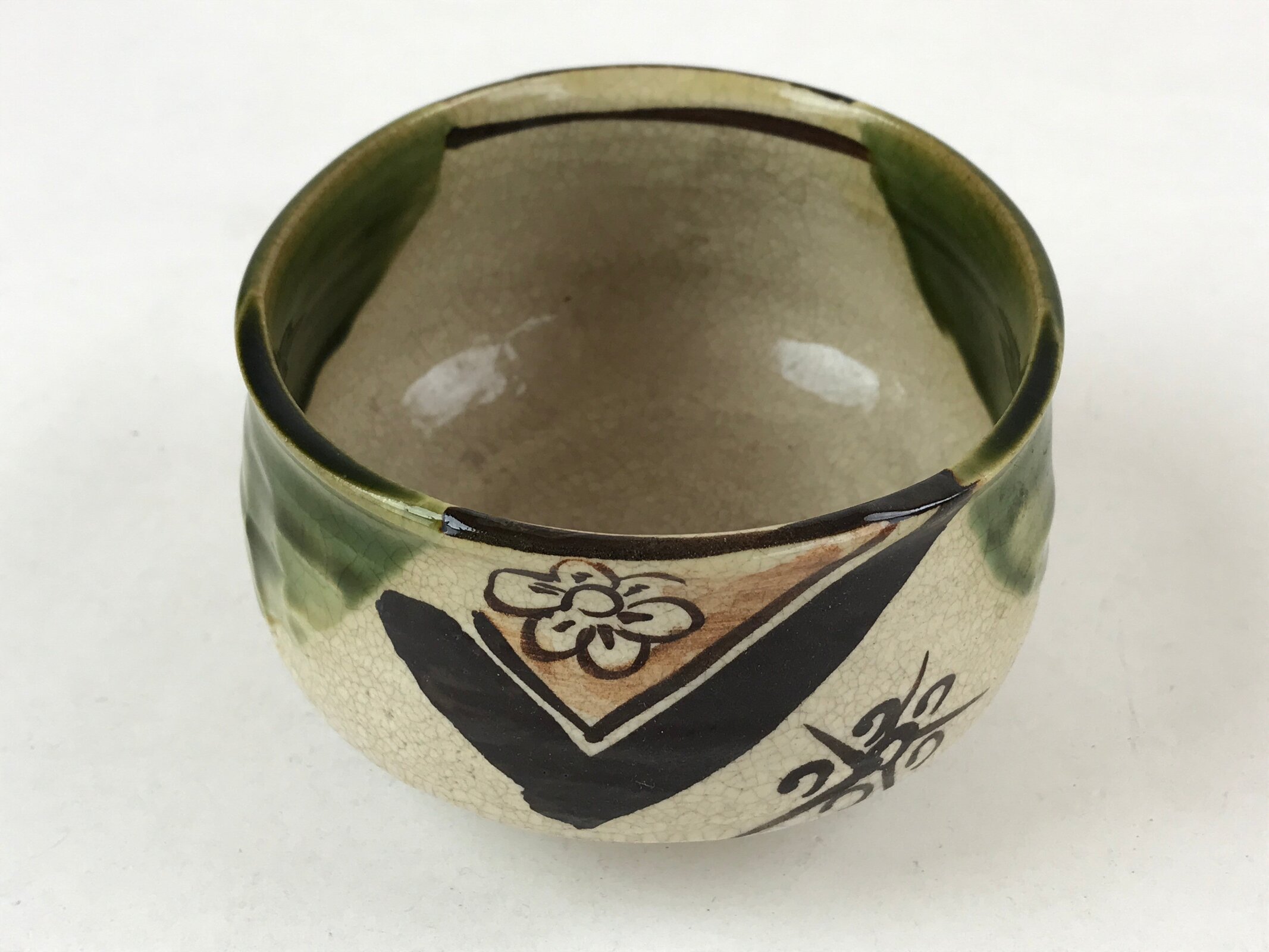 Japanese Ceramic Green Tea Bowl Vtg Oribe Green Brown Floral Crackle Glaze CHB24