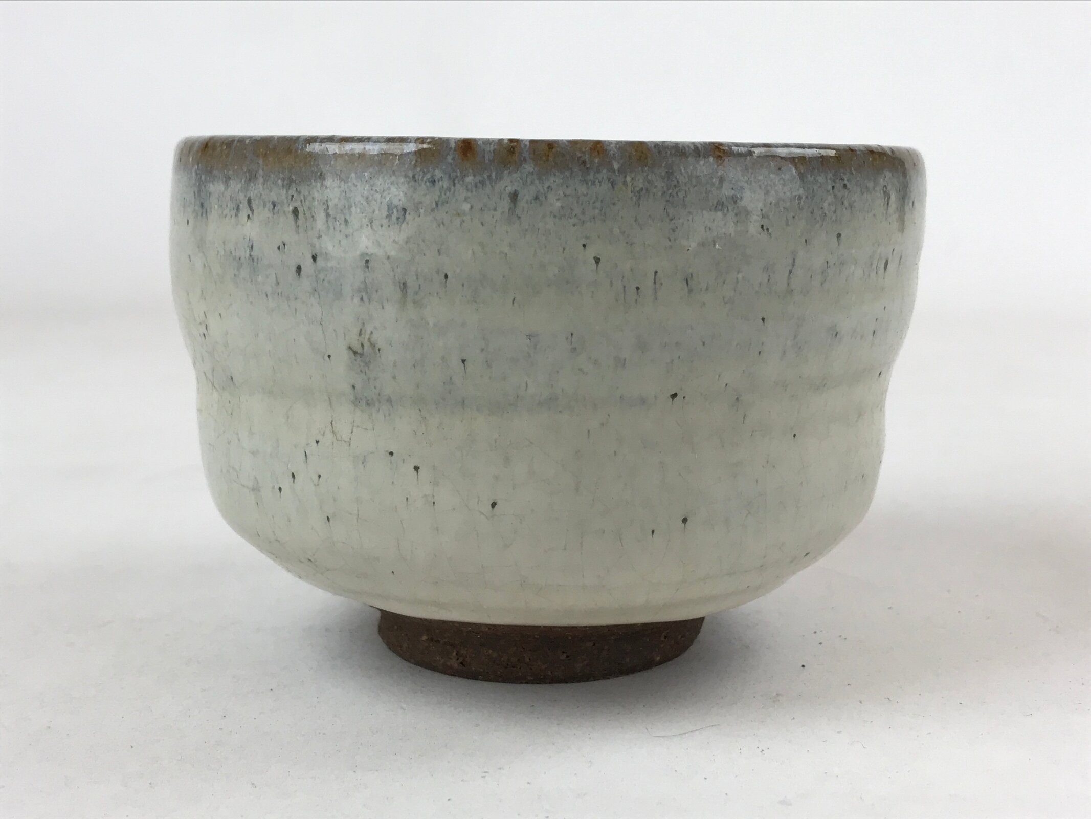 Japanese Ceramic Green Tea Bowl Vtg White Glaze Red Clay Matcha Chawan CHB18