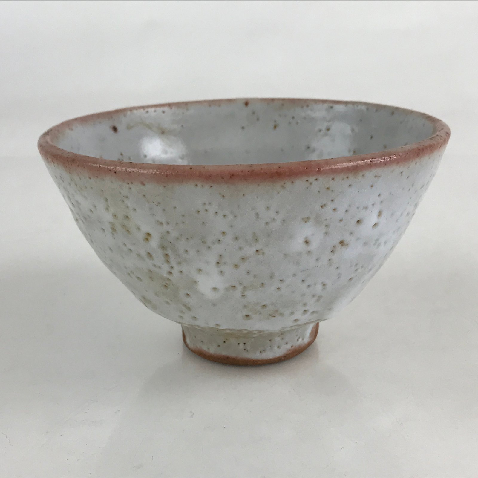Japanese Ceramic Green Tea Ceremony Bowl Matcha Chawan Gray White Pottery GTB980