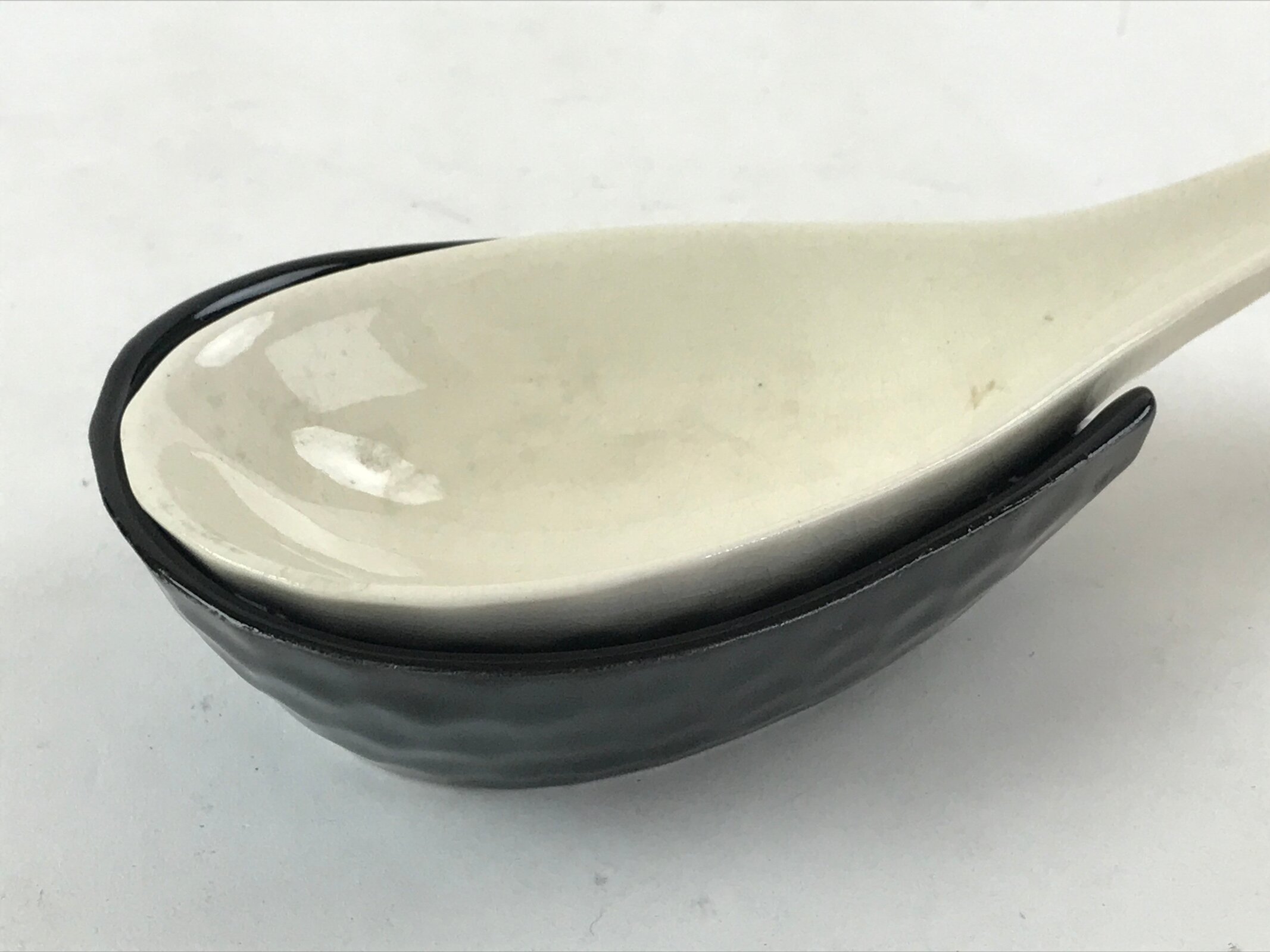 Japanese Ceramic Large Spoon W/ Stand Vtg Ramen Noodle Soup White Black PY558