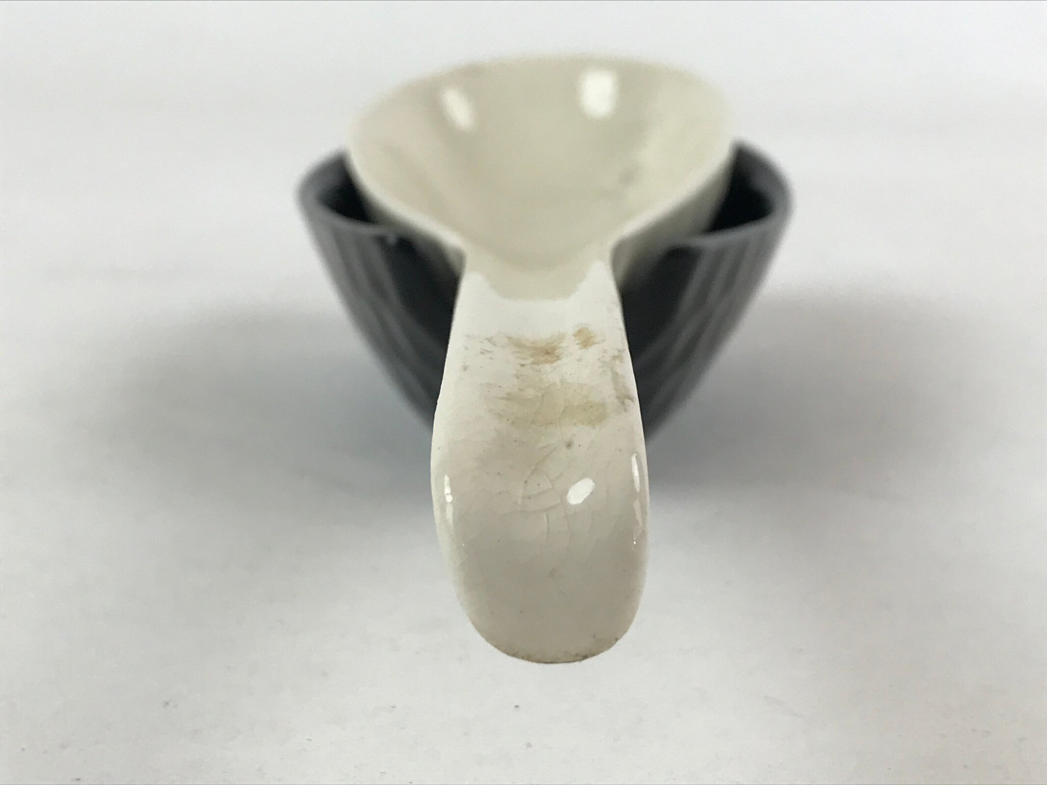 Japanese Ceramic Large Spoon W/ Stand Vtg Ramen Noodle Soup White Black PY558