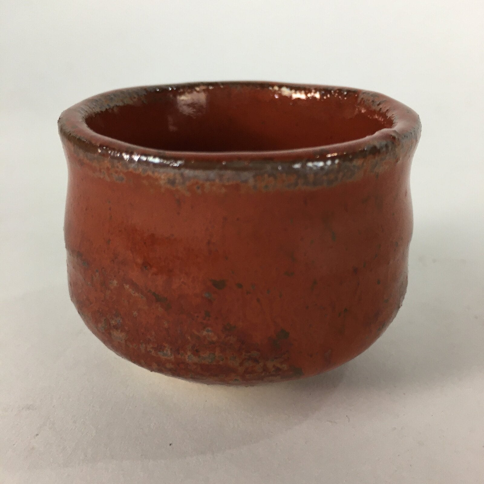 Japanese Ceramic Mino ware Sake Cup Vtg Guinomi Ochoko Akaraku Red Glaze GU970