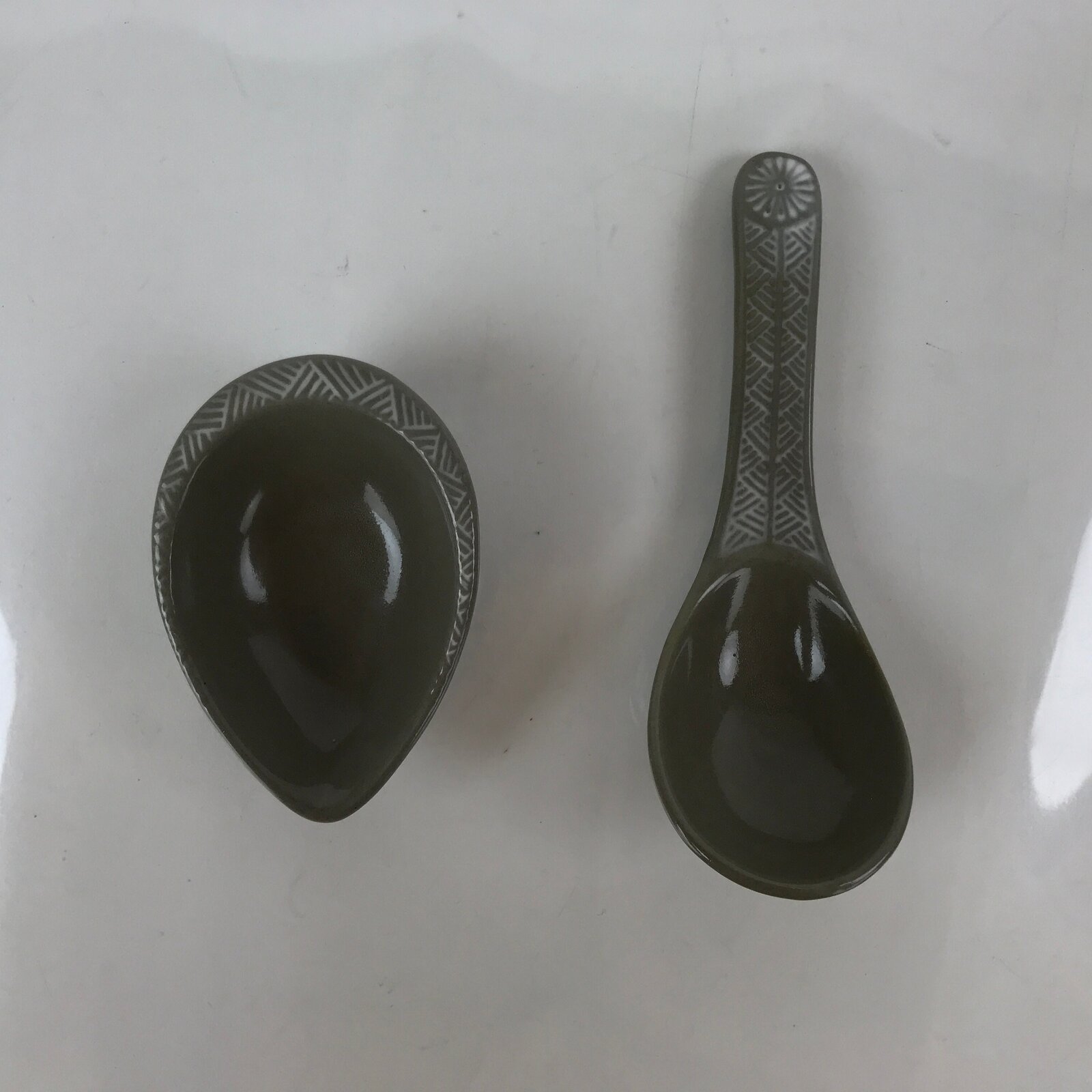 Japanese Ceramic Renge Spoon W/Stand Vtg Nabe Ramen Noodle Soup Gray PY877