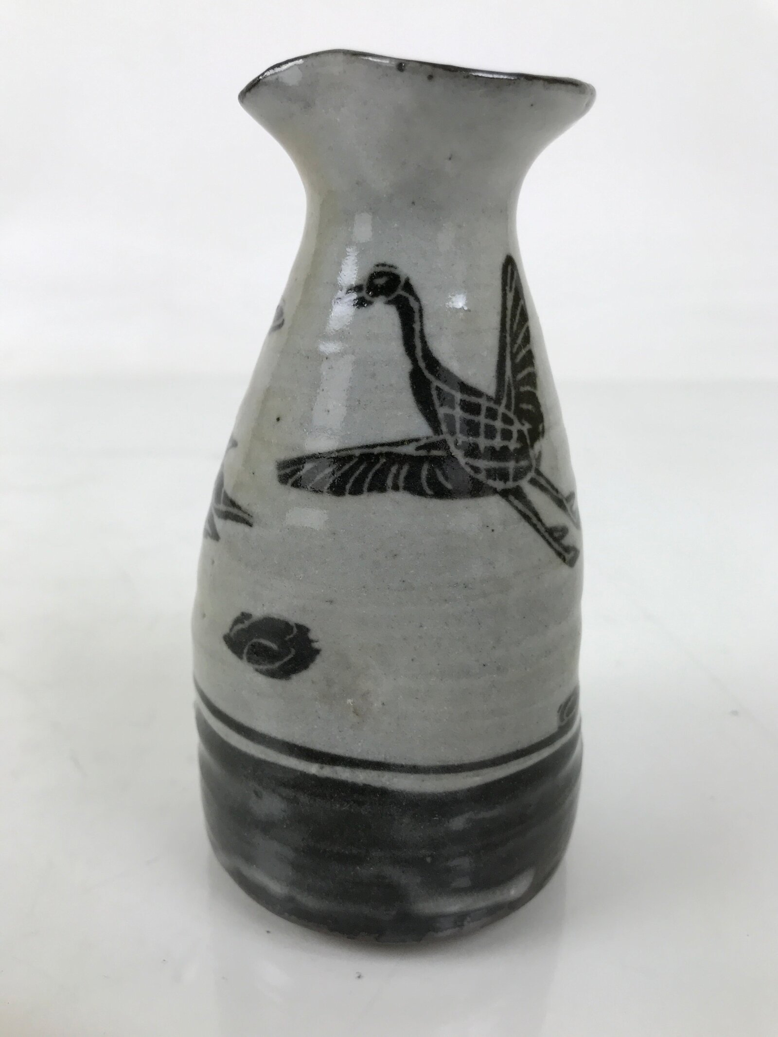 Japanese Ceramic Sake Bottle Tokkuri Gray Flying Crane Cloud Wavy Shade TS798