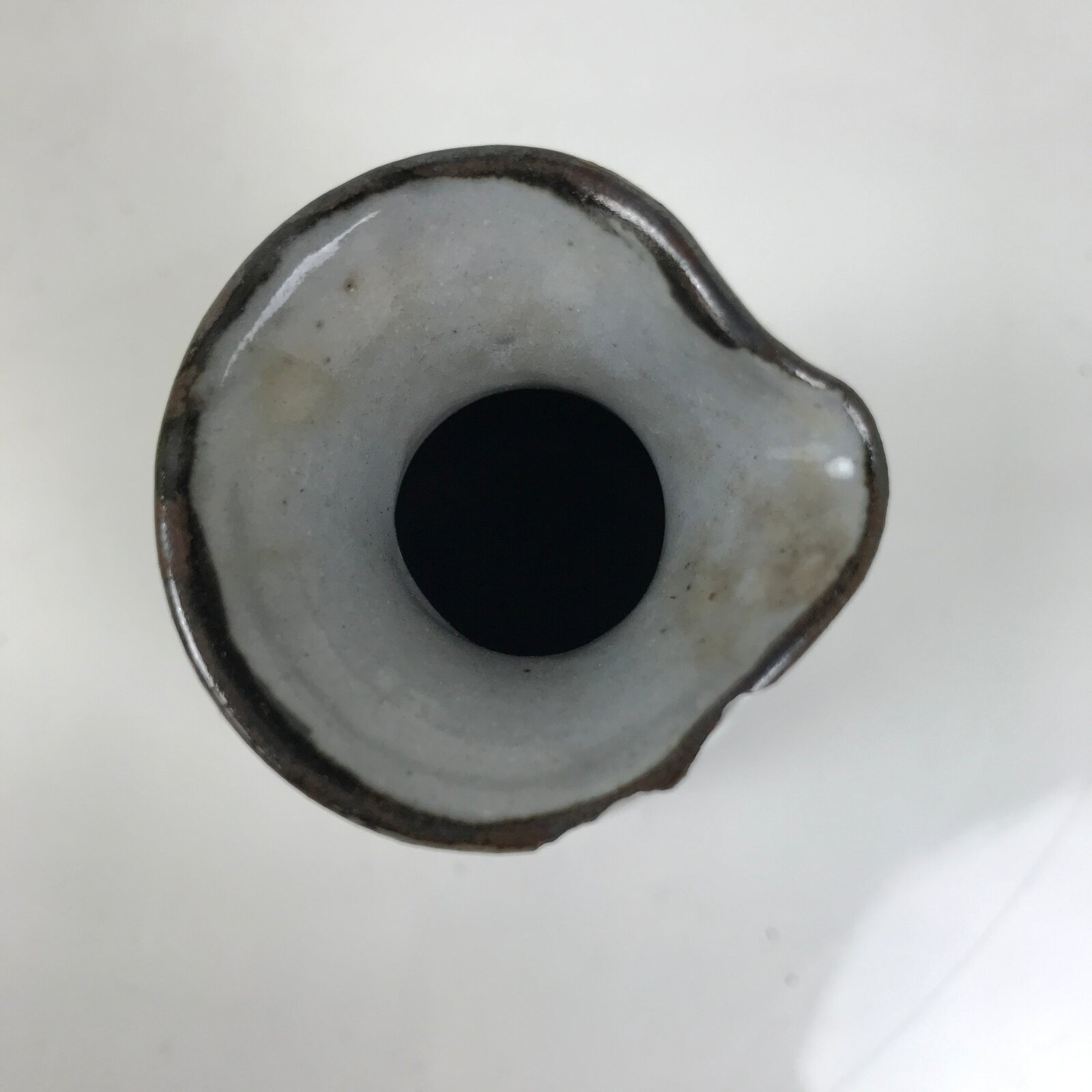 Japanese Ceramic Sake Bottle Tokkuri Gray Flying Crane Cloud Wavy Shade TS798