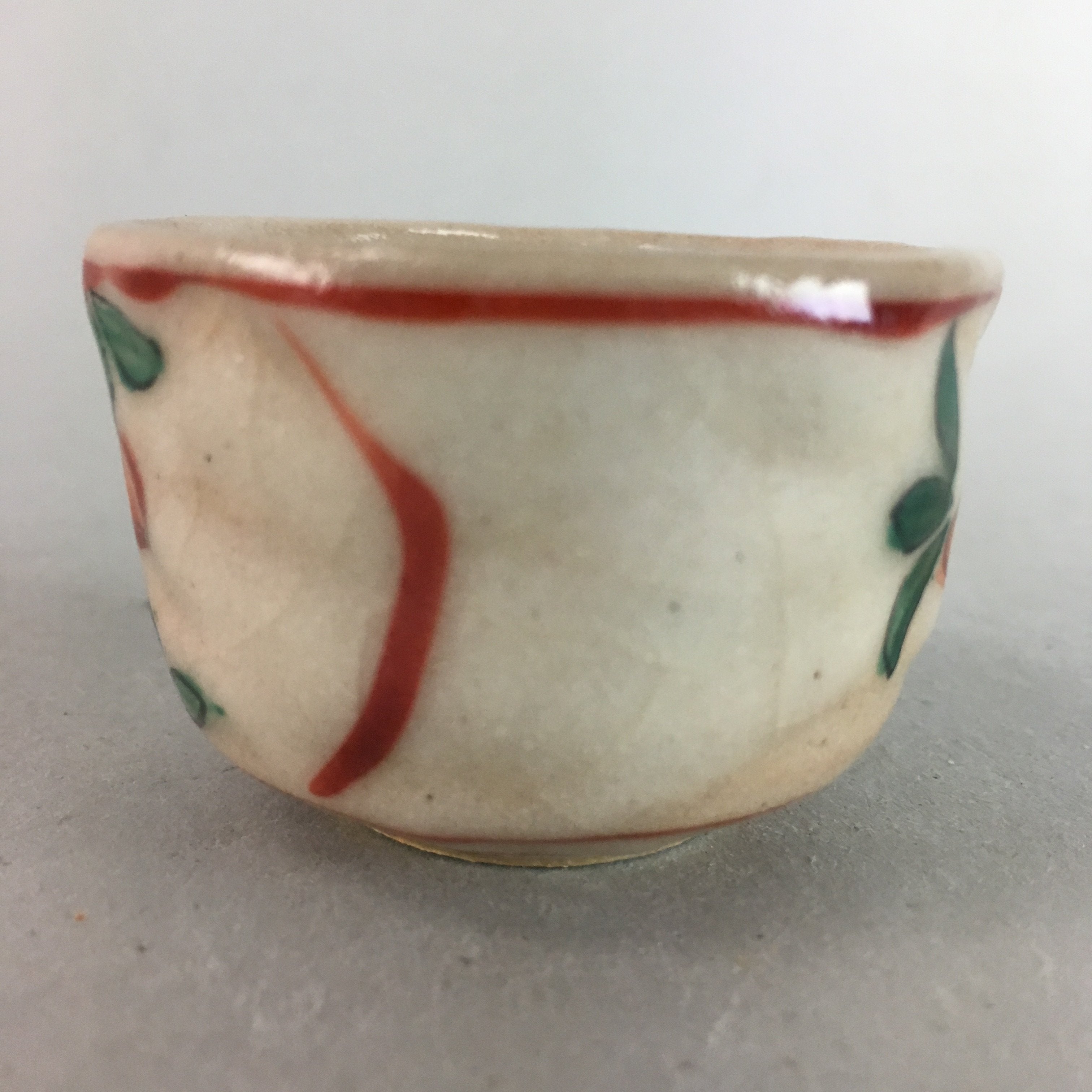 Japanese Ceramic Sake Cup Guinomi Sakazuki Vtg Floral Pottery Crackle GU555