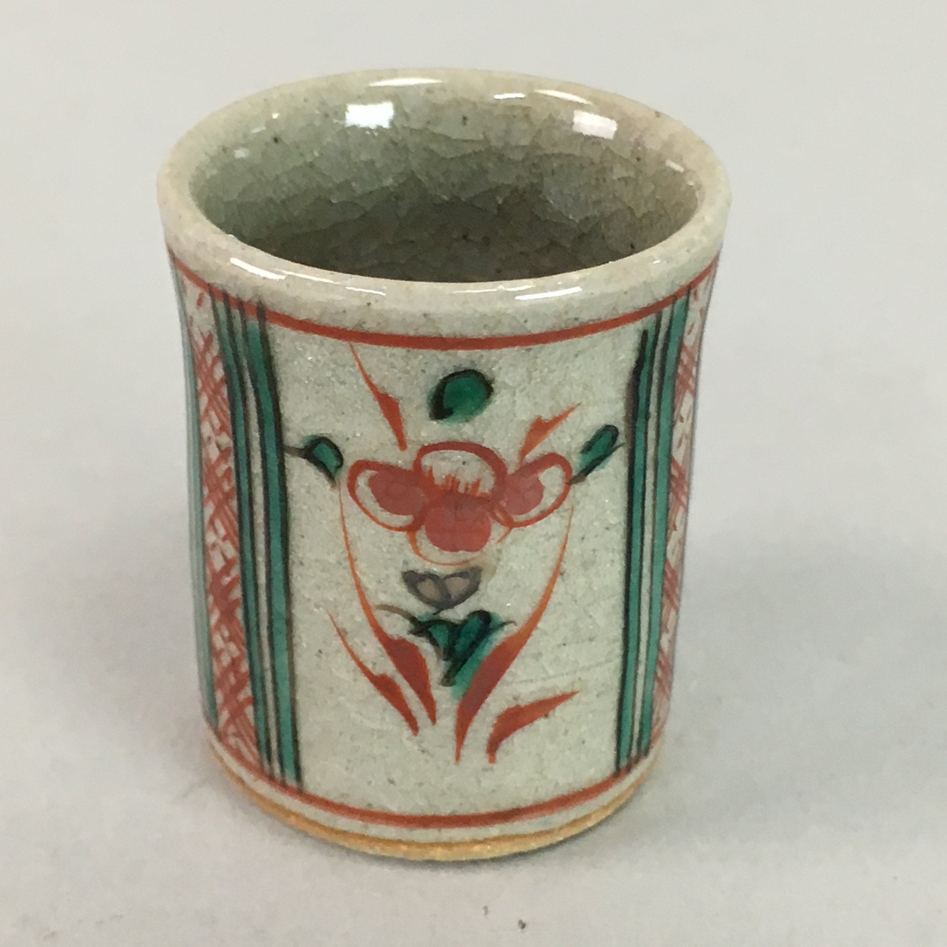 Japanese Ceramic Sake Cup Guinomi Sakazuki Vtg Floral Pottery Red Green GU540