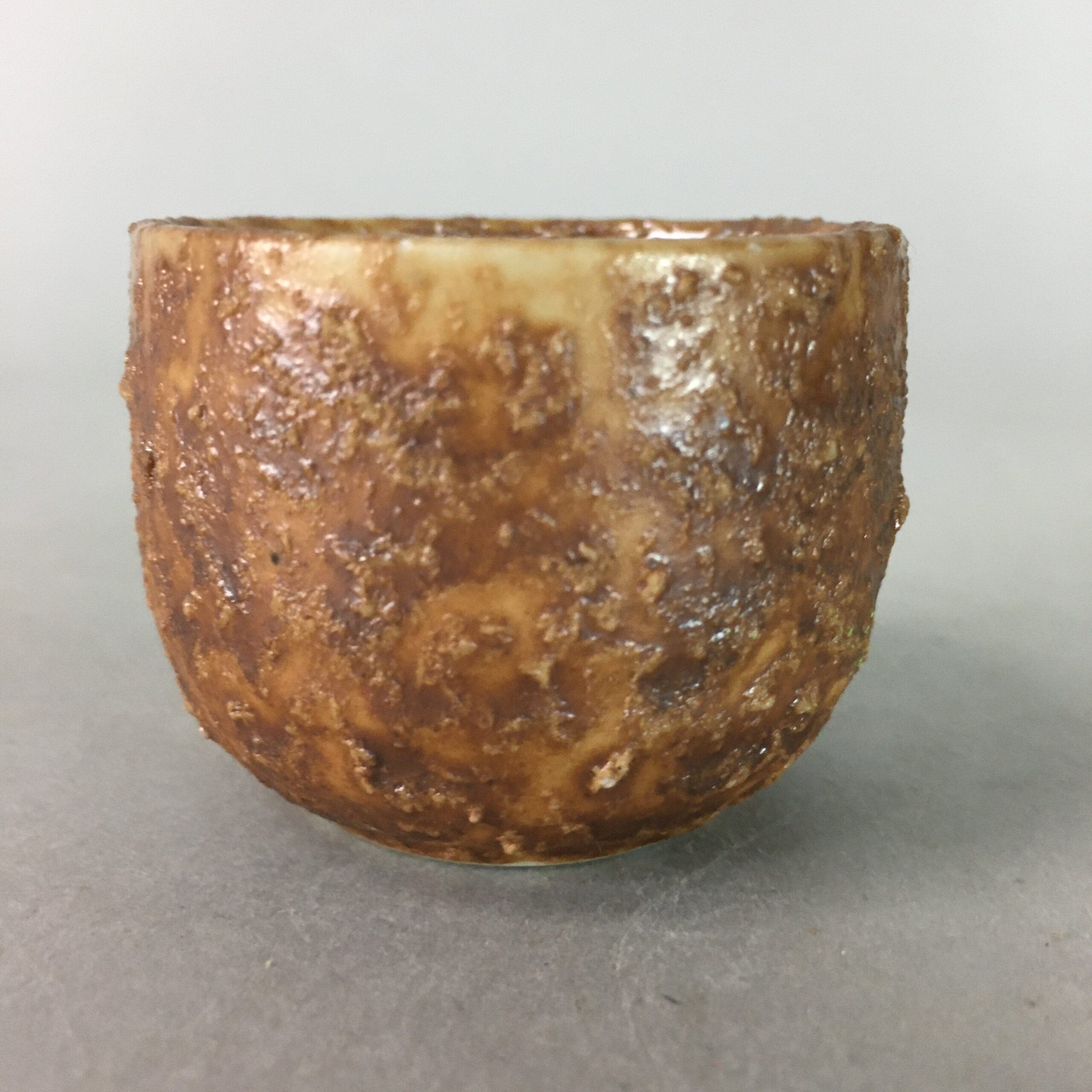 Japanese Ceramic Sake Cup Guinomi Sakazuki Vtg Pottery Brown Rough GU706