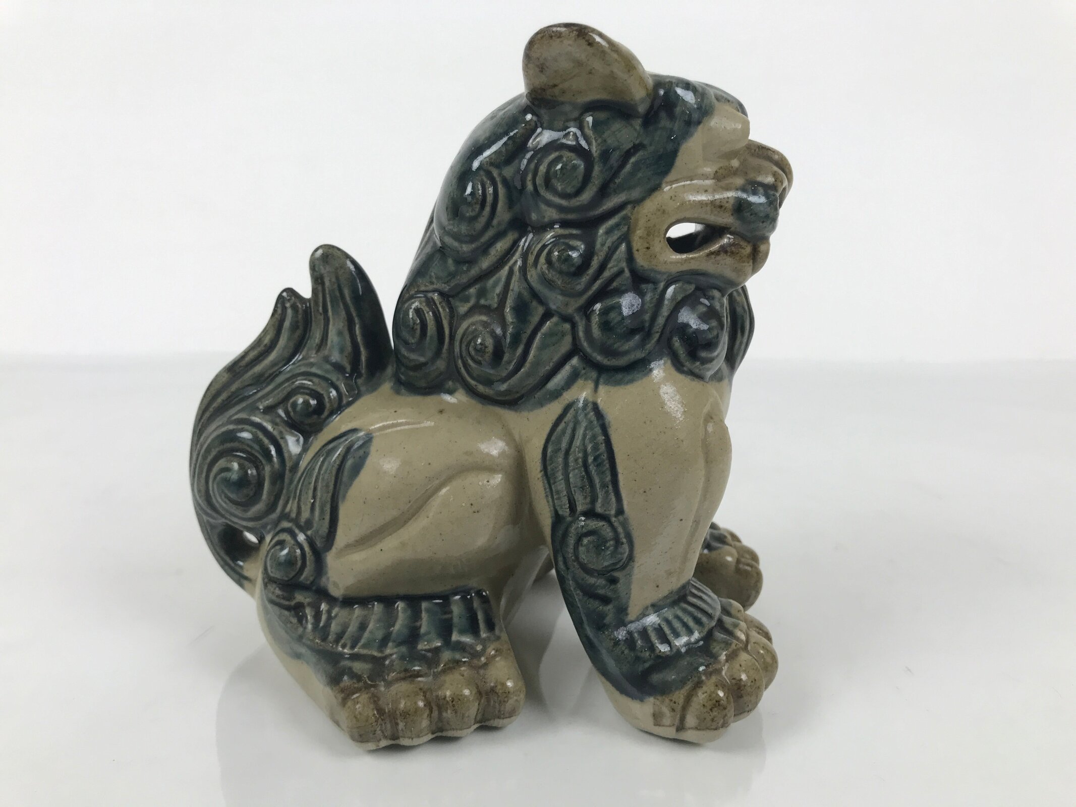 Japanese Ceramic Shishi Foo Lion Dog Statue Vtg Shisa Komainu Beige Blue ST84