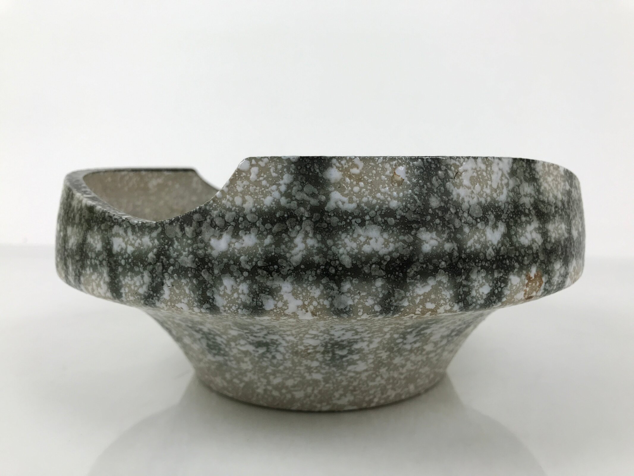 Japanese Ceramic Suiban Flower Vase Pottery Ikebana Arrangement Gray Beige Y527