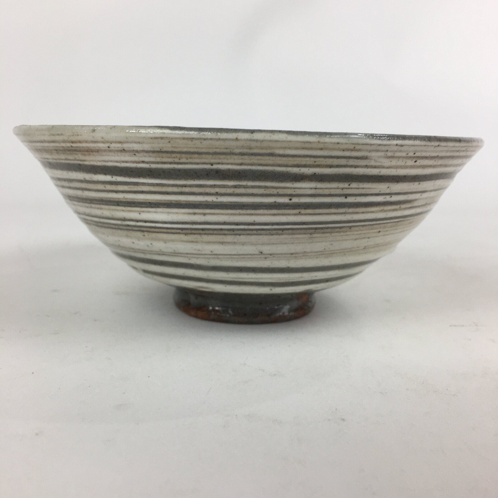 Japanese Ceramic Tea Ceremony Bowl Matcha Chawan Gray White Pottery Sado GTB810