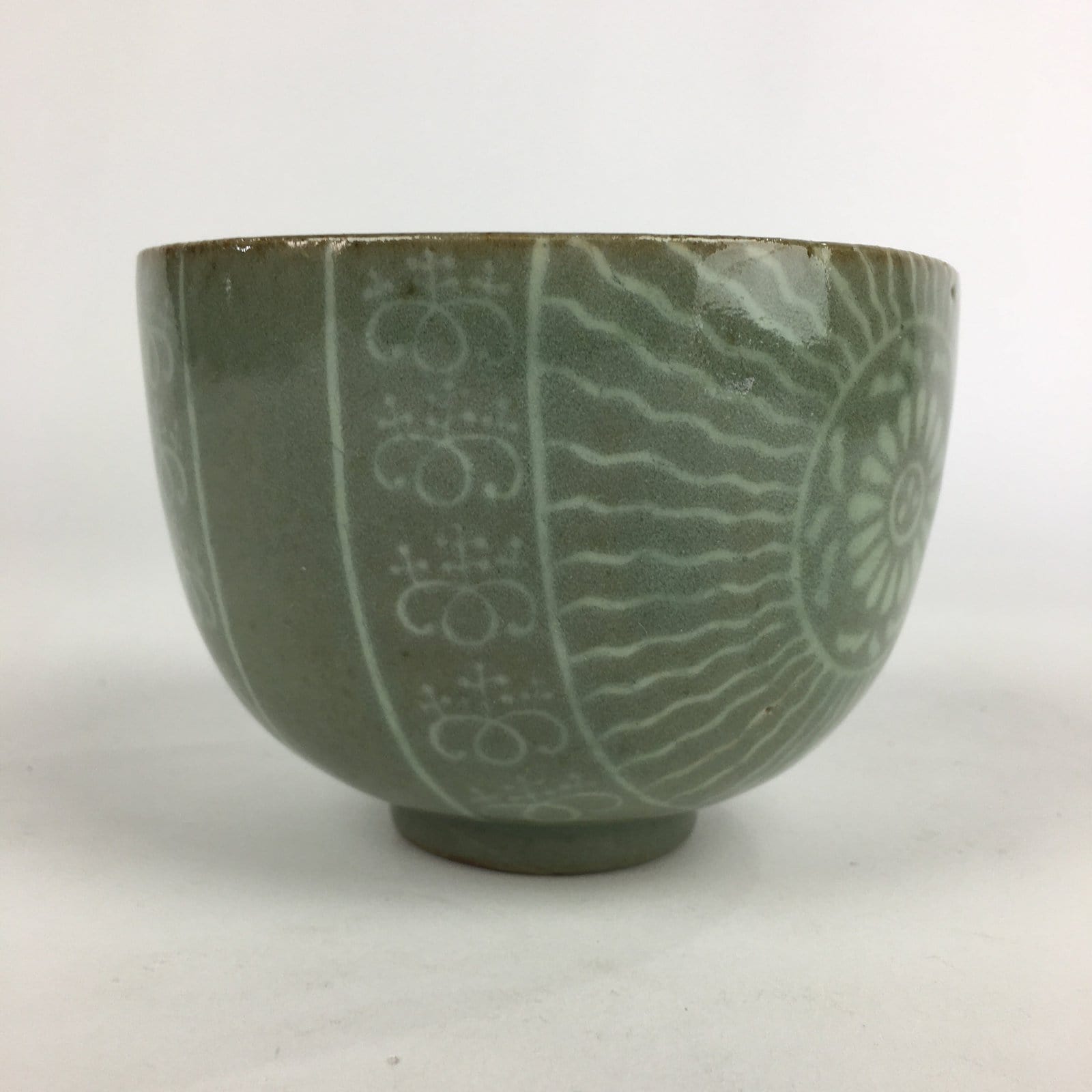 Japanese Ceramic Tea Ceremony Green Tea Bowl Vtg Chawan Flower GTB917