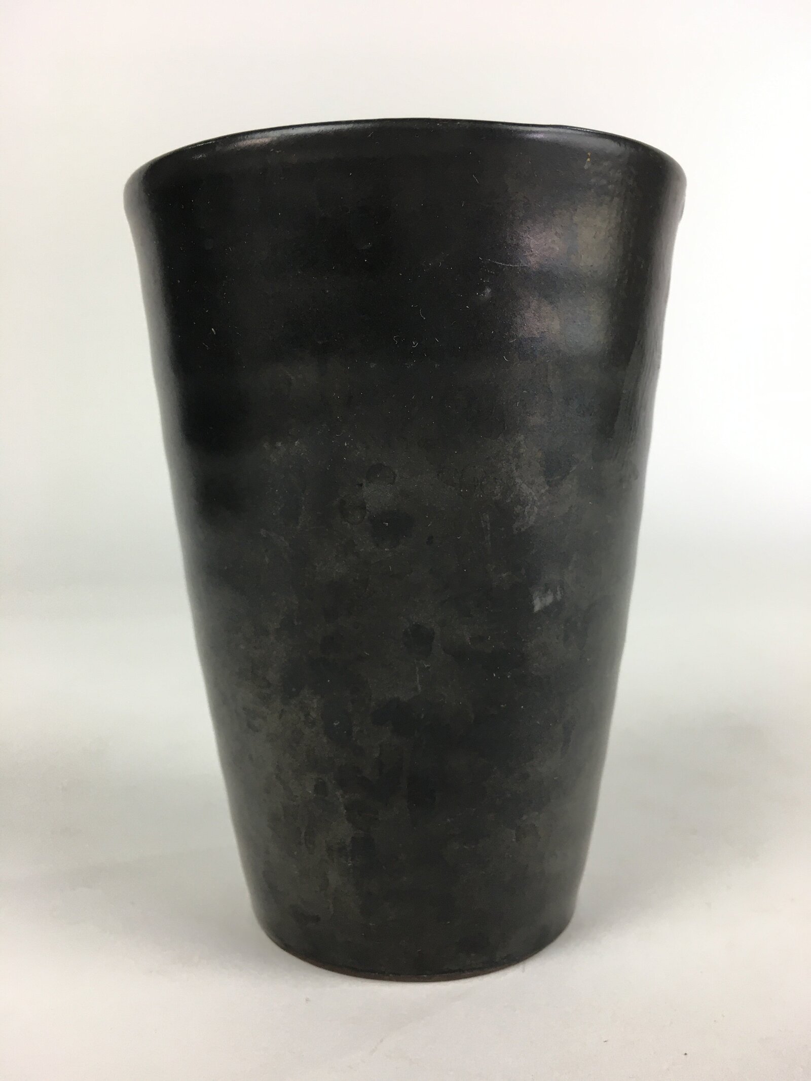 Japanese Ceramic Teacup Yunomi Vtg Pottery Black Yakimono Sencha PP925