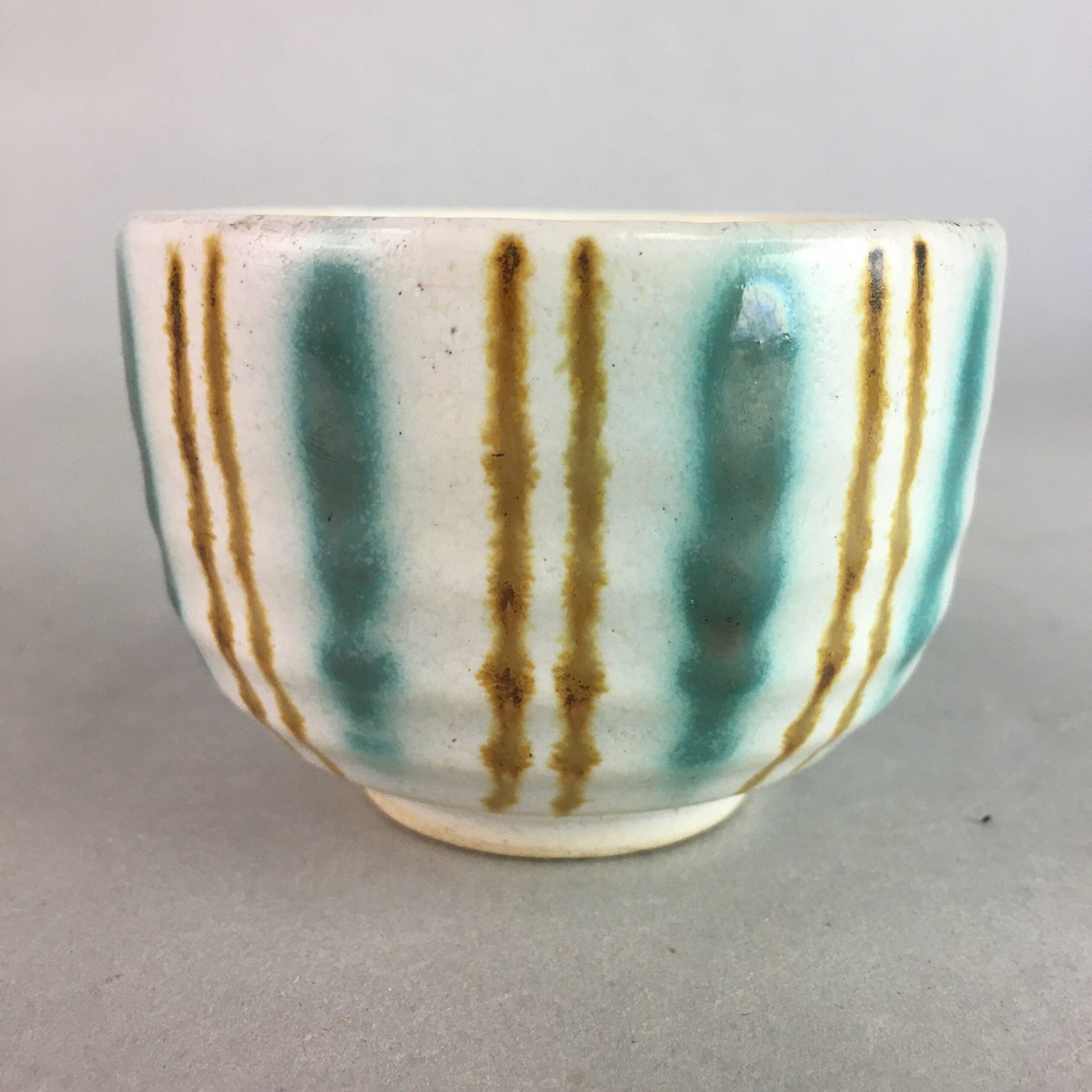 Japanese Ceramic Teacup Yunomi Vtg Pottery Green Brown White Sencha TC112