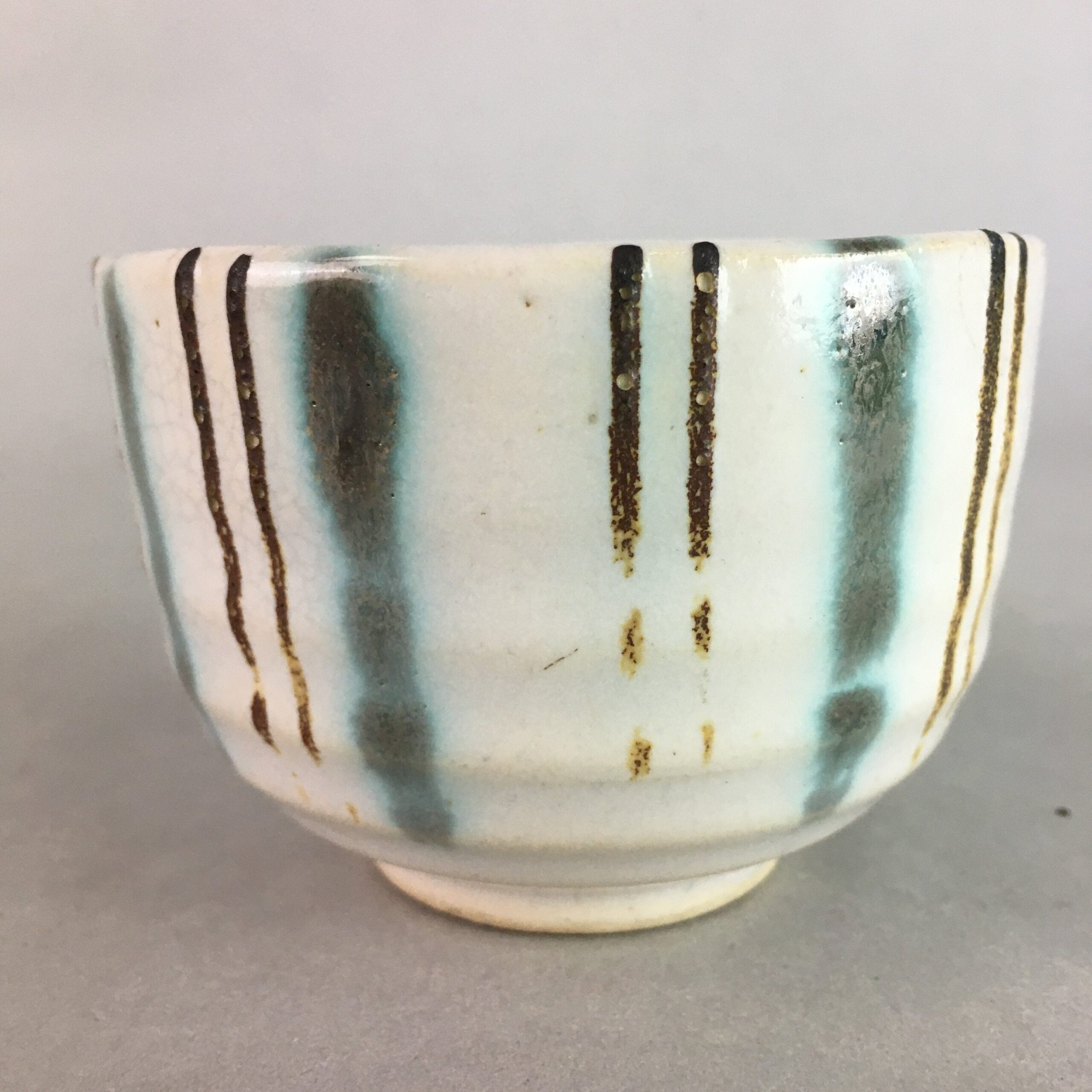 Japanese Ceramic Teacup Yunomi Vtg Pottery Green Brown White Sencha TC114