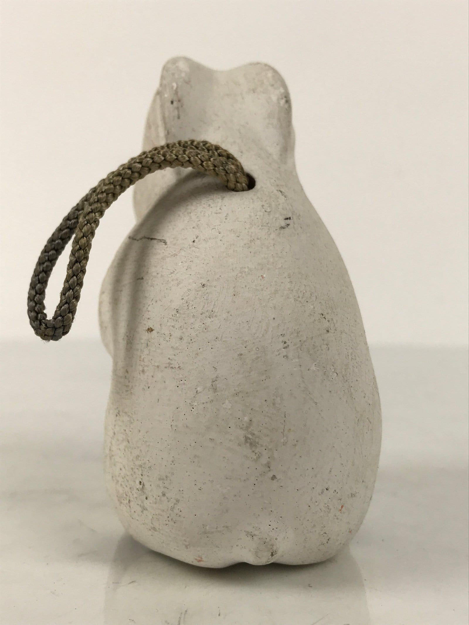 Japanese Clay Bell Dorei Rabbit Vtg Tsuchi-Suzu Zodiac Animal Usagi White DR602